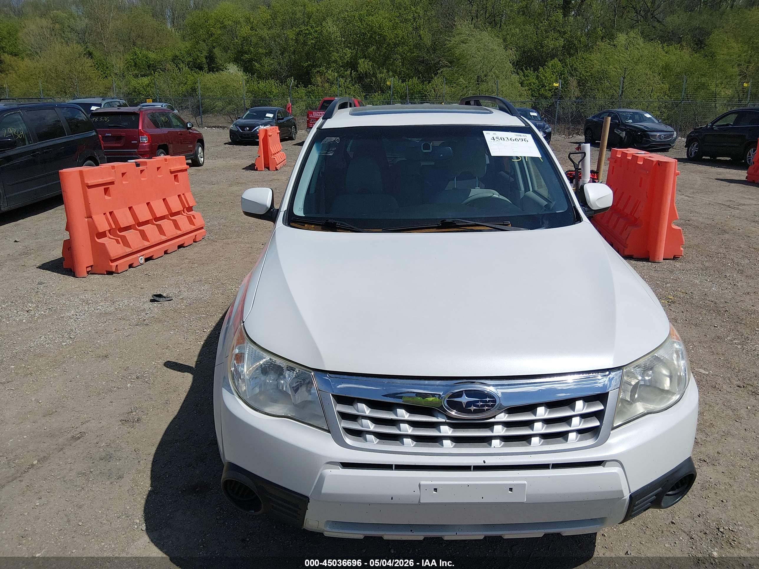 SUBARU FORESTER image 6