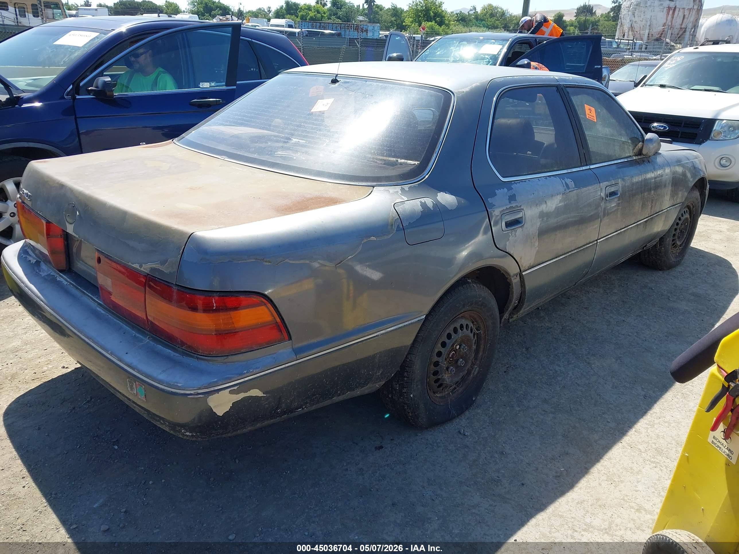 LEXUS LS image 4