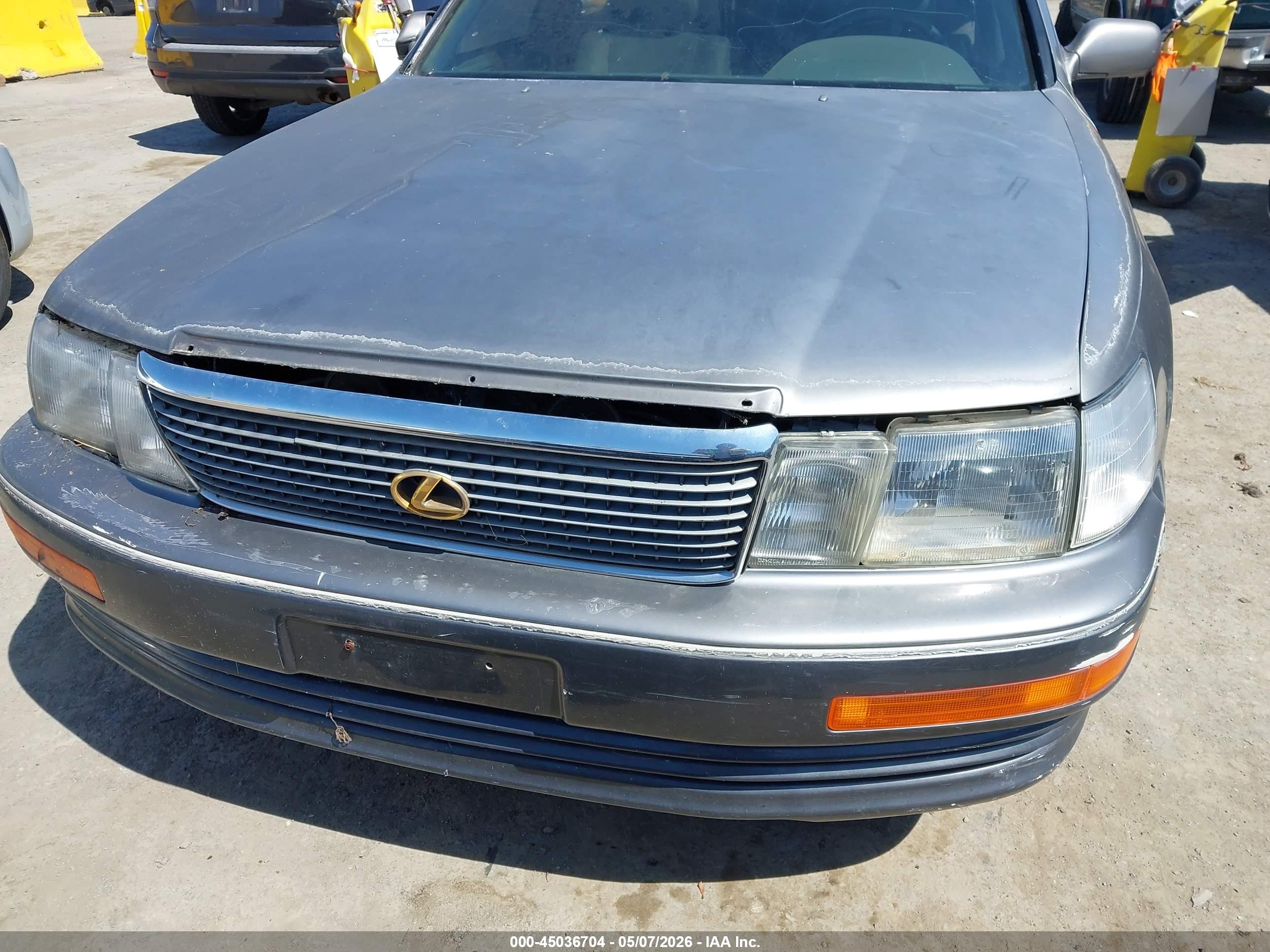 LEXUS LS image 6