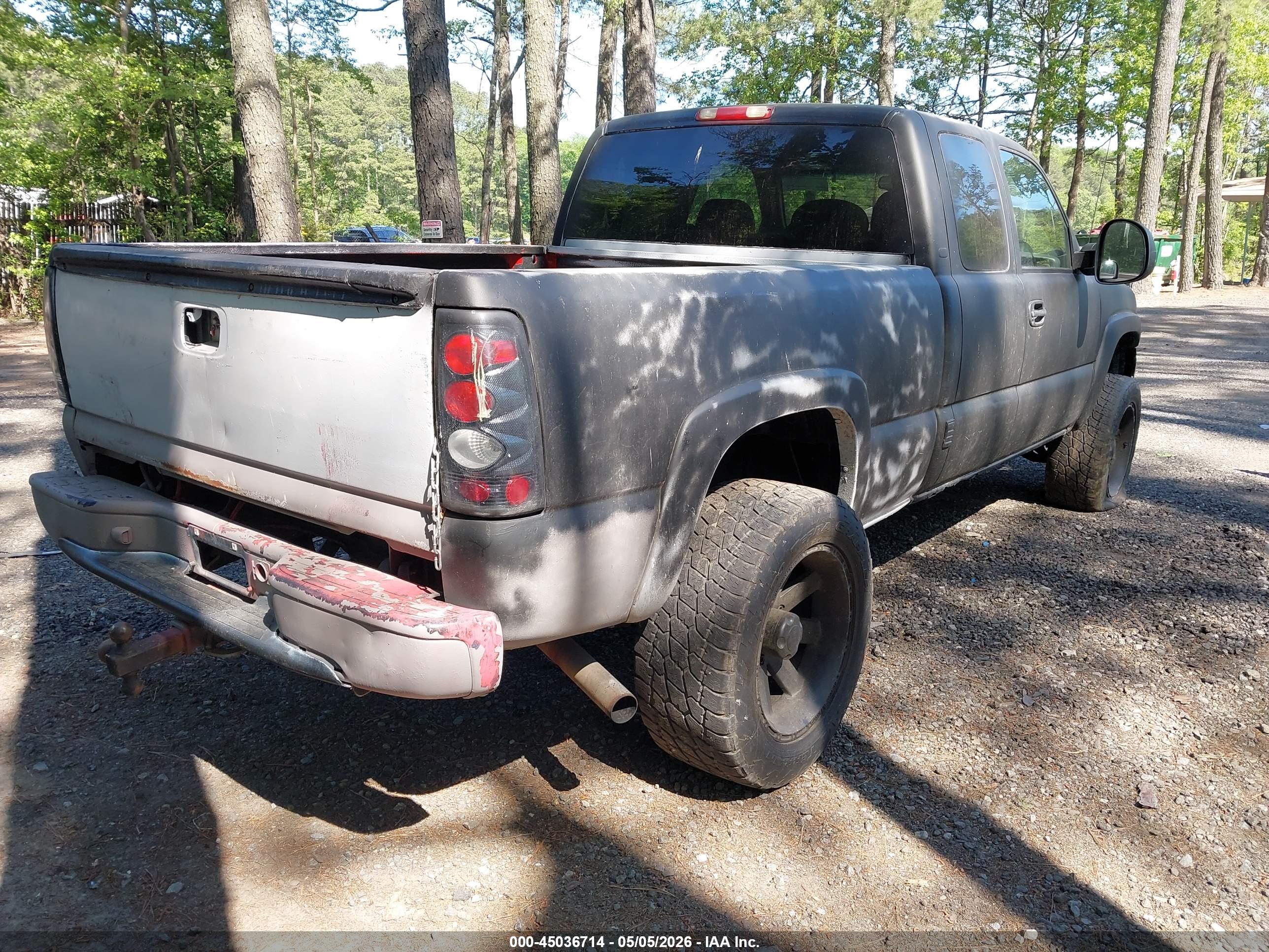 CHEVROLET SILVERADO image 4