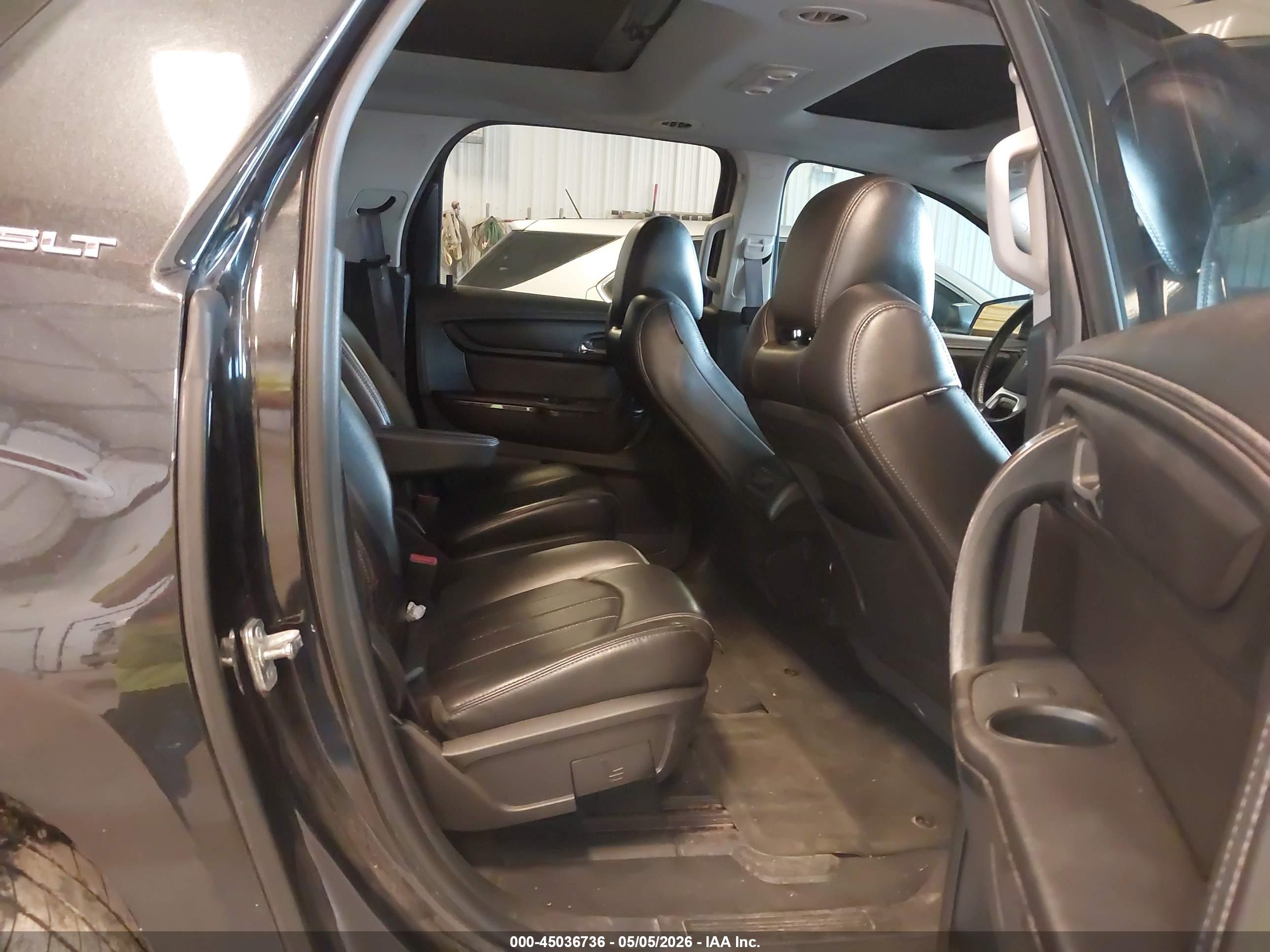 GMC ACADIA image 8