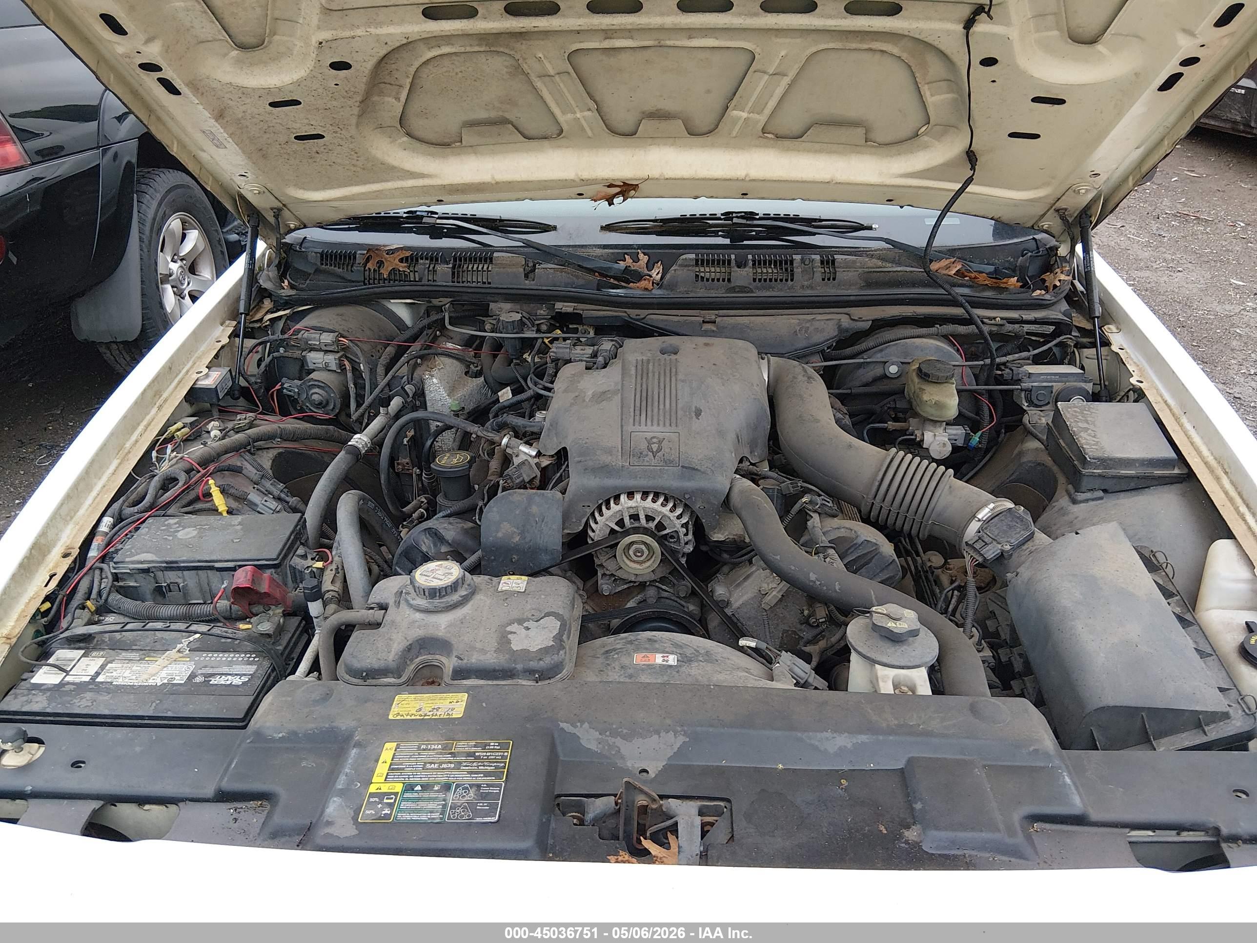 FORD CROWN image 10