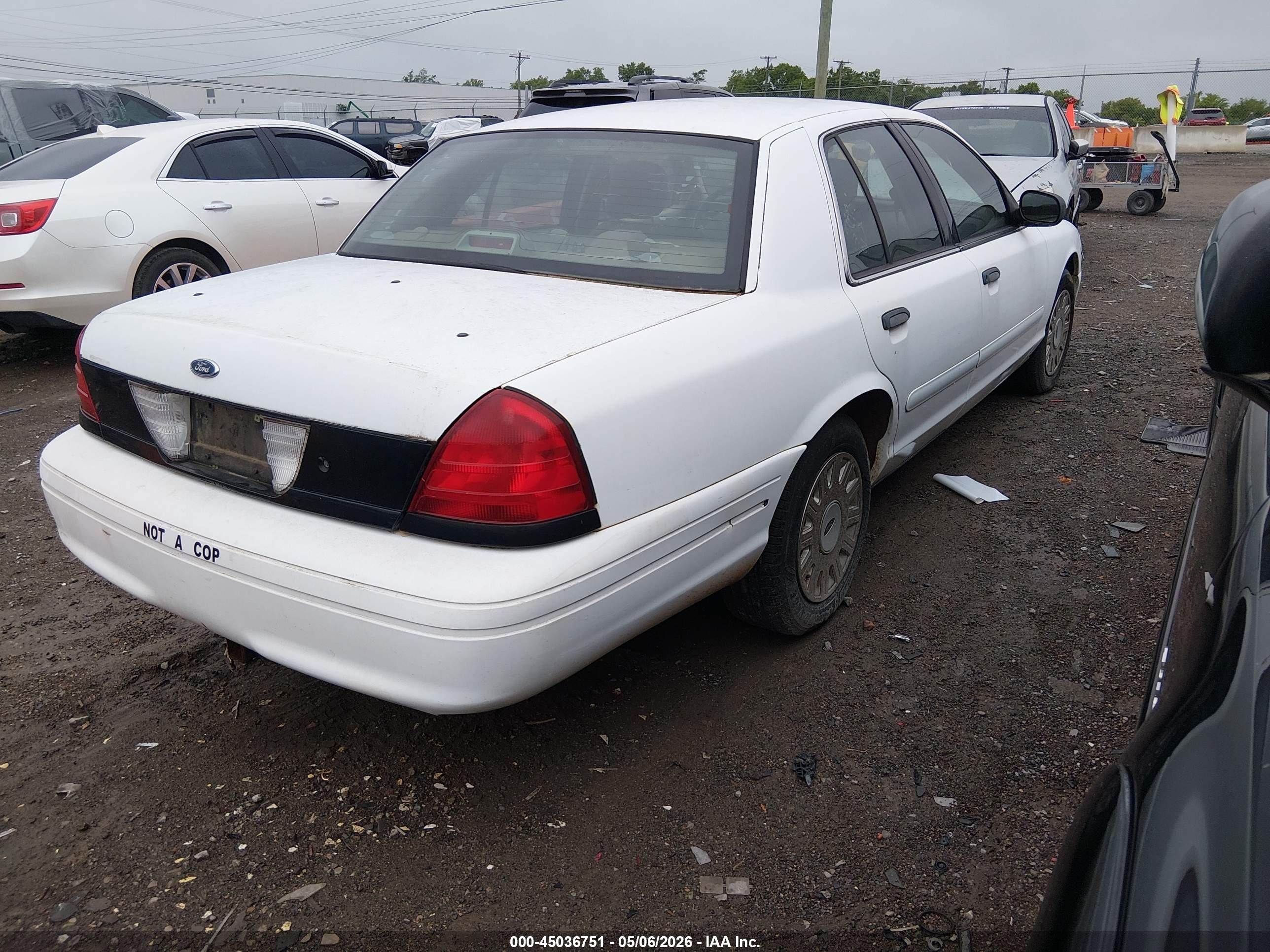 FORD CROWN image 4