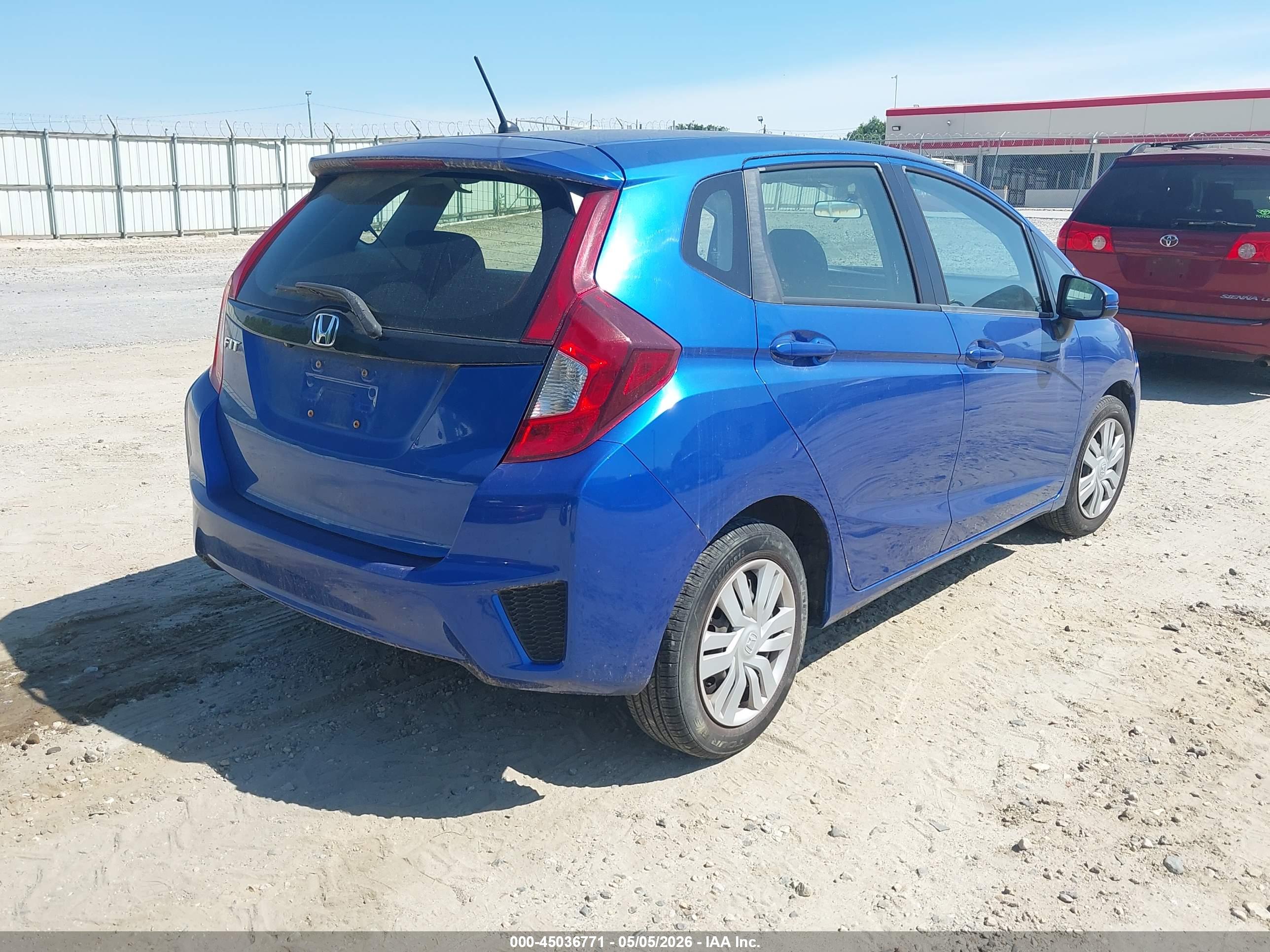 HONDA FIT image 4