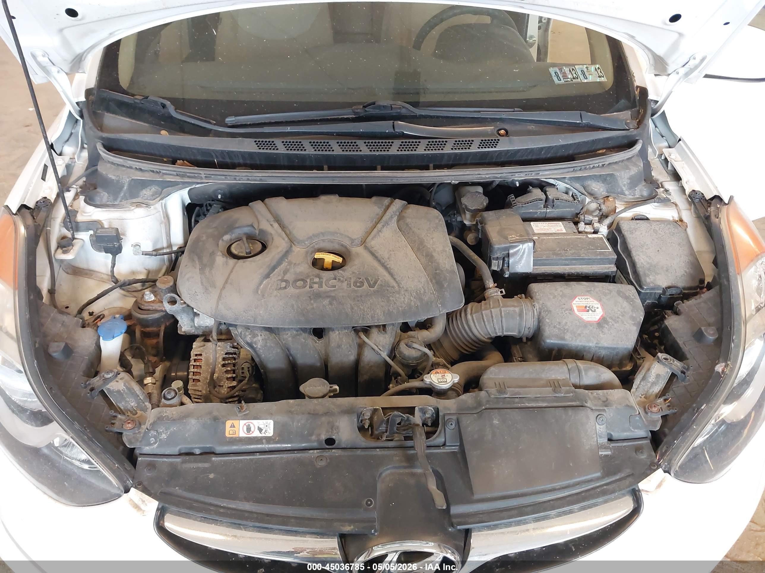 HYUNDAI ELANTRA image 10
