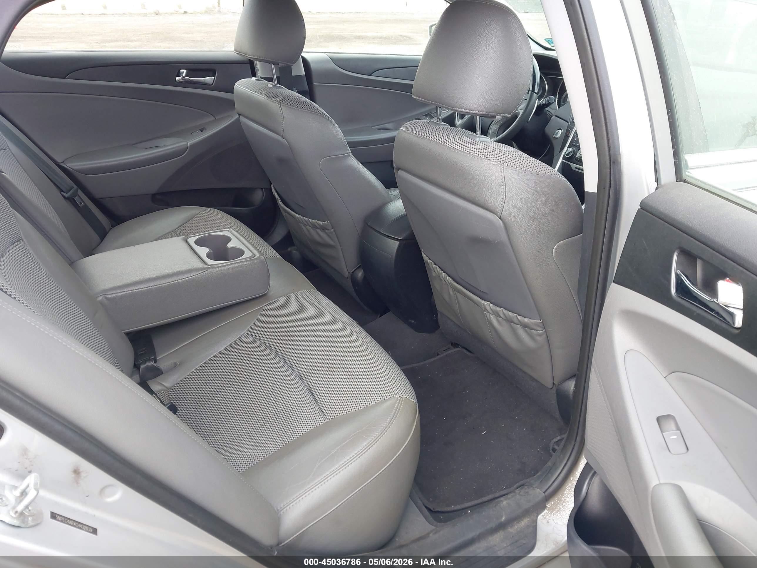 HYUNDAI SONATA image 8