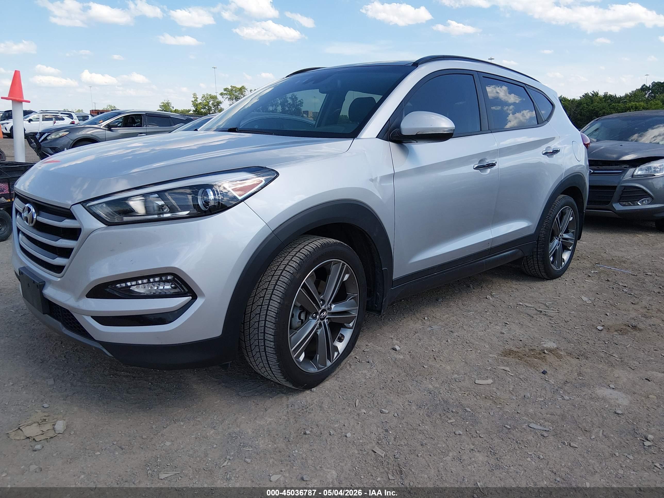 HYUNDAI TUCSON image 2