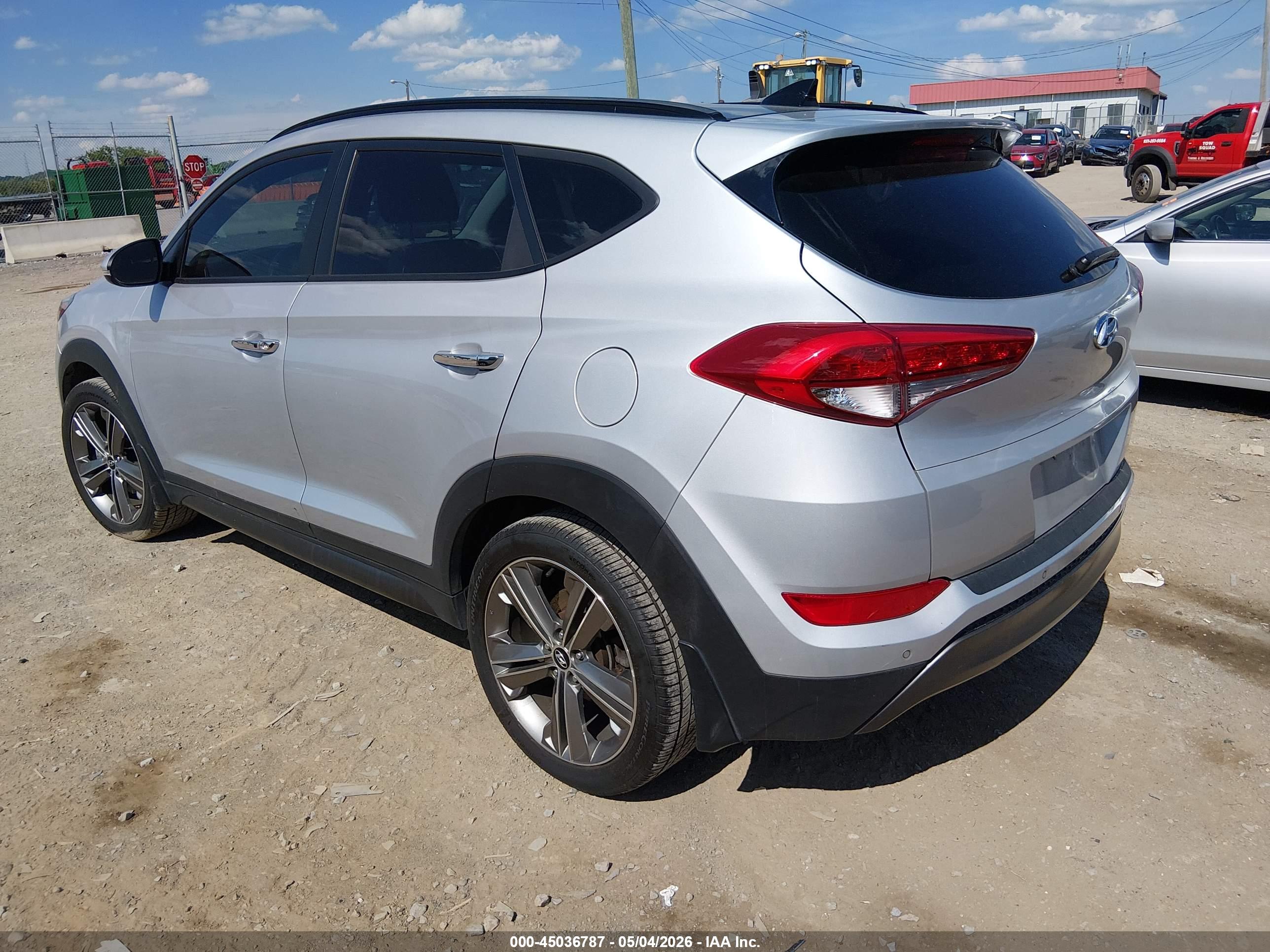 HYUNDAI TUCSON image 3