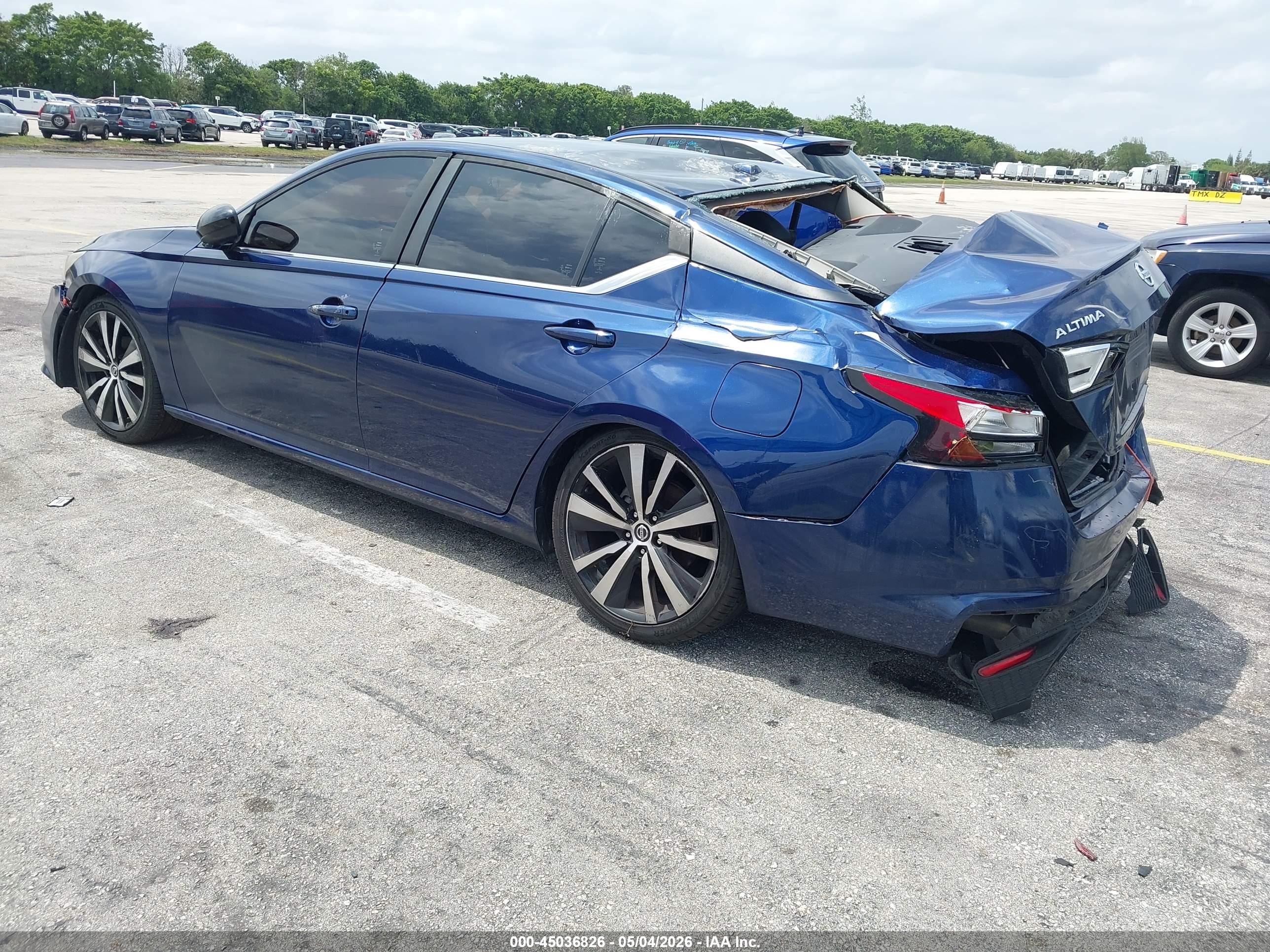 NISSAN ALTIMA image 3