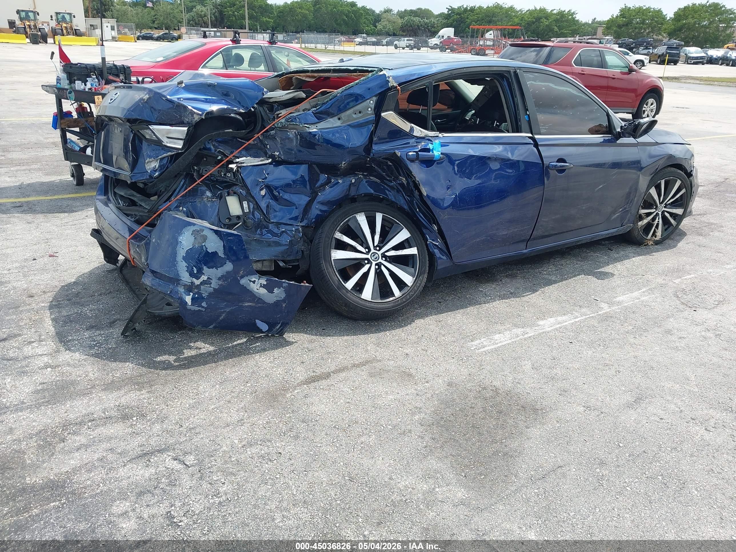 NISSAN ALTIMA image 4
