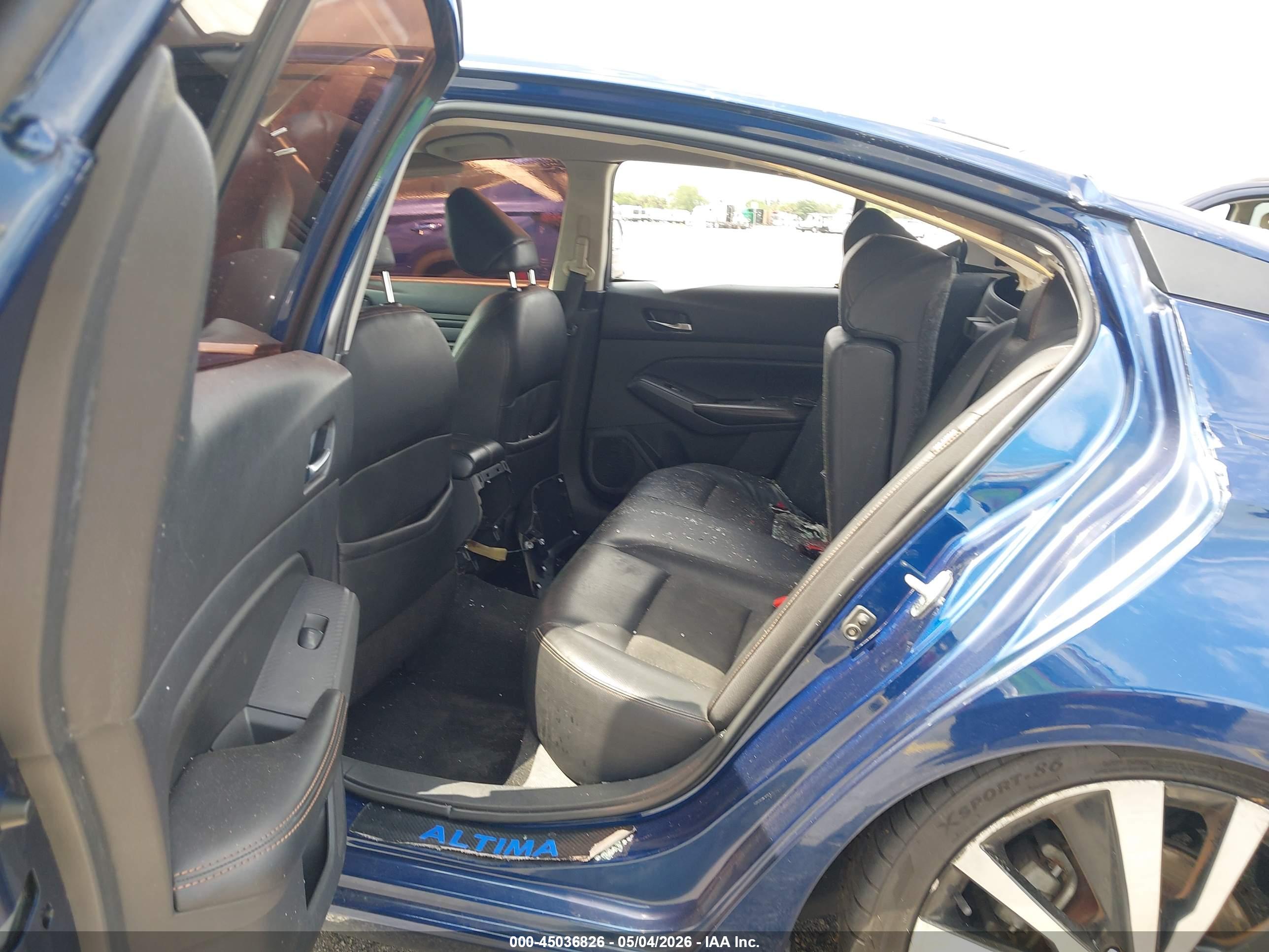 NISSAN ALTIMA image 8