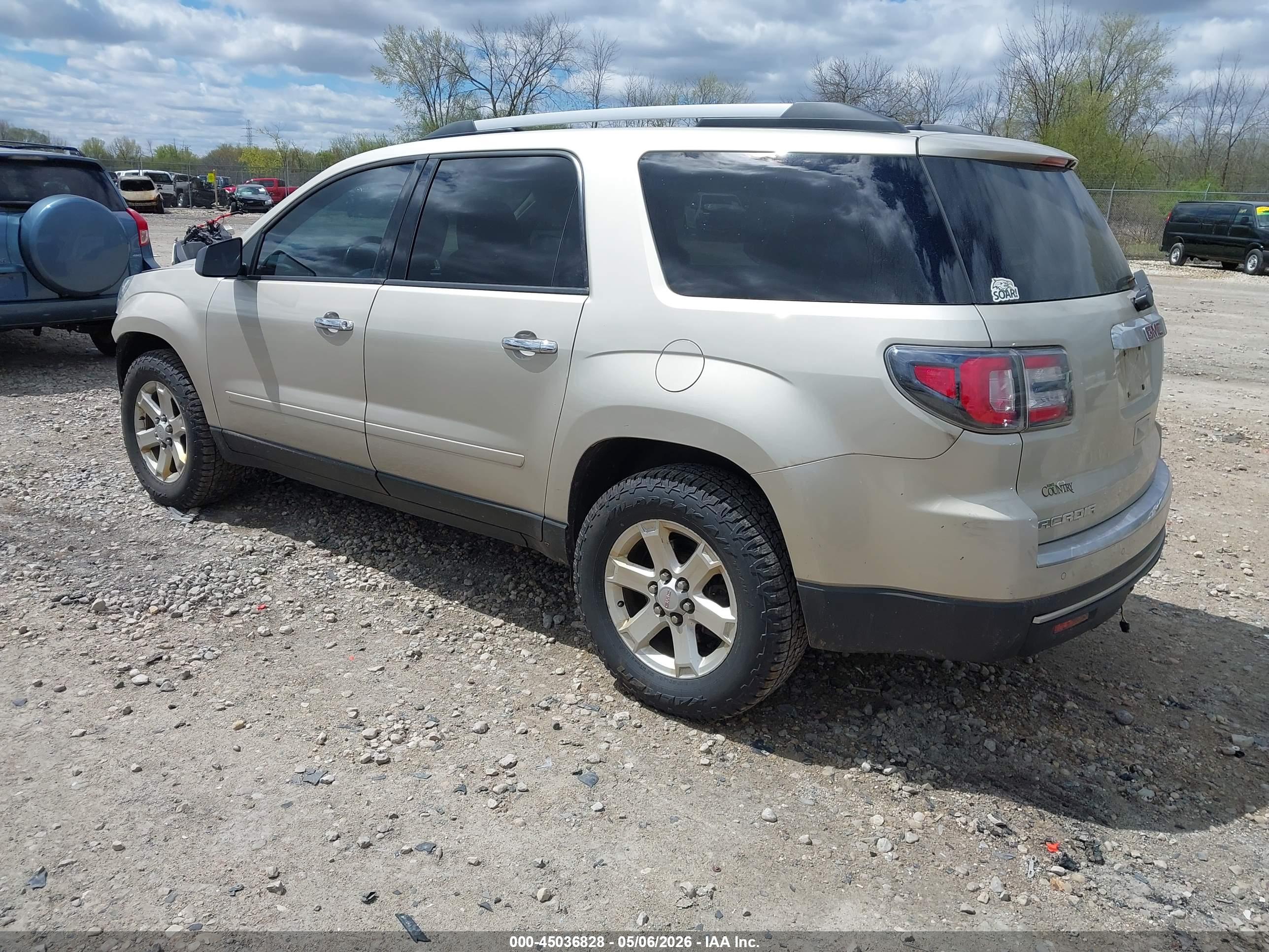 GMC ACADIA image 3