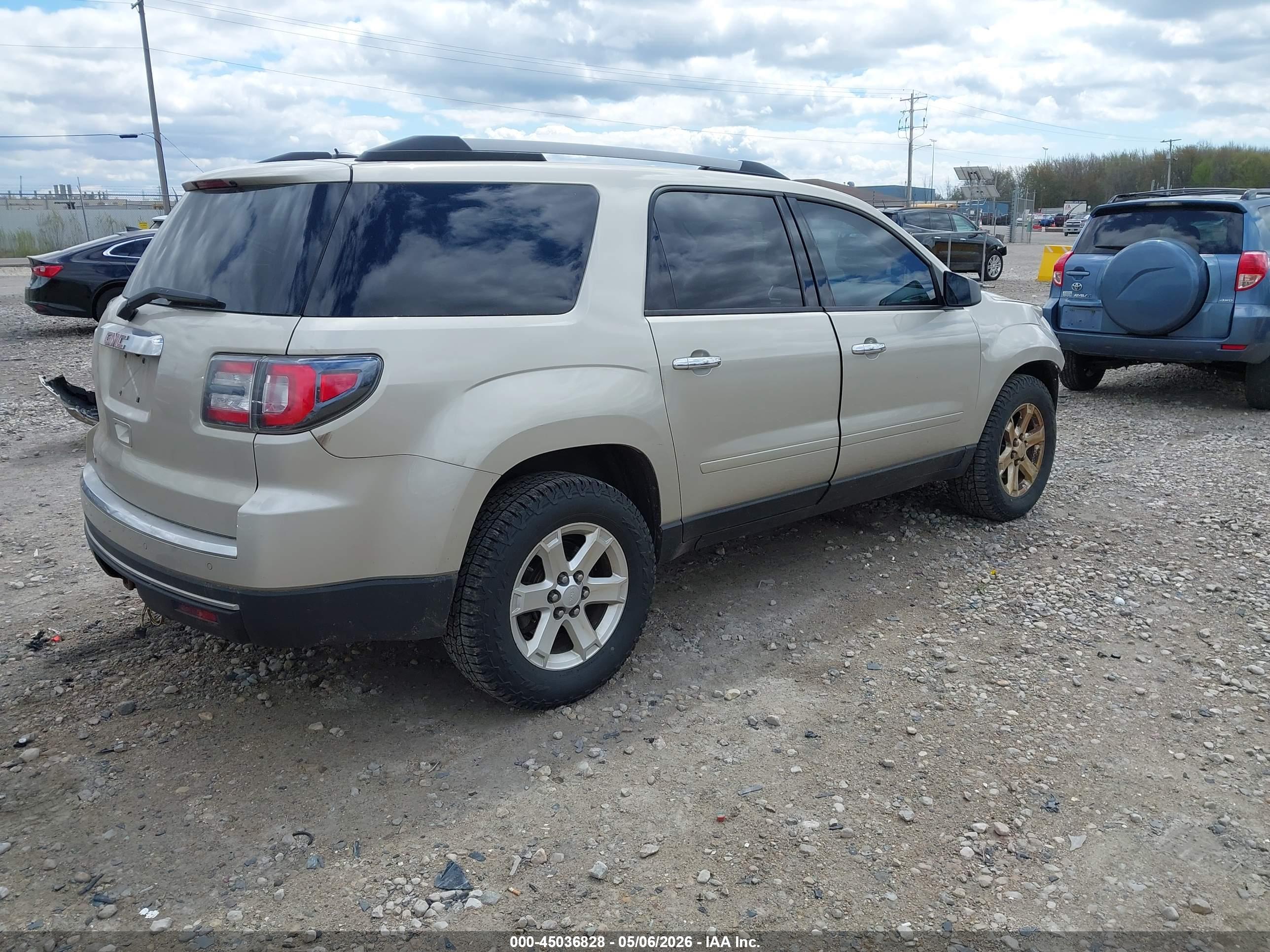 GMC ACADIA image 4