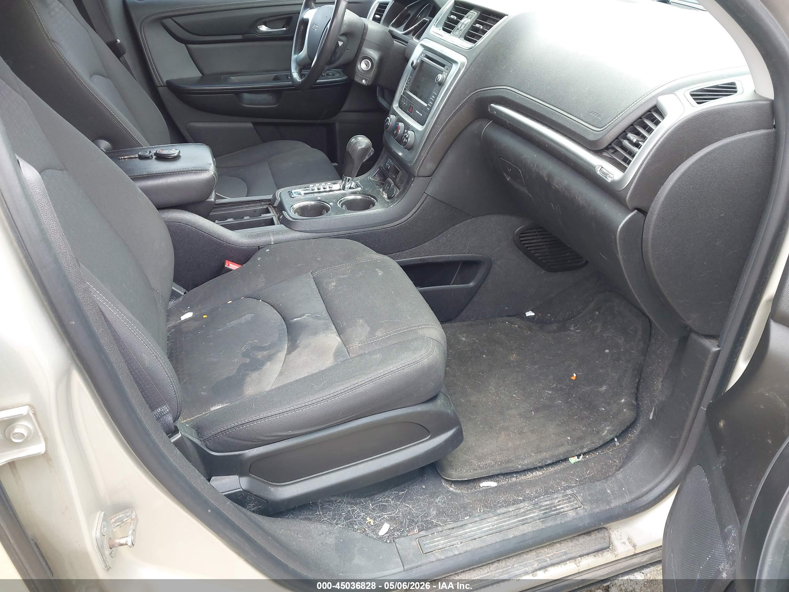 GMC ACADIA image 5