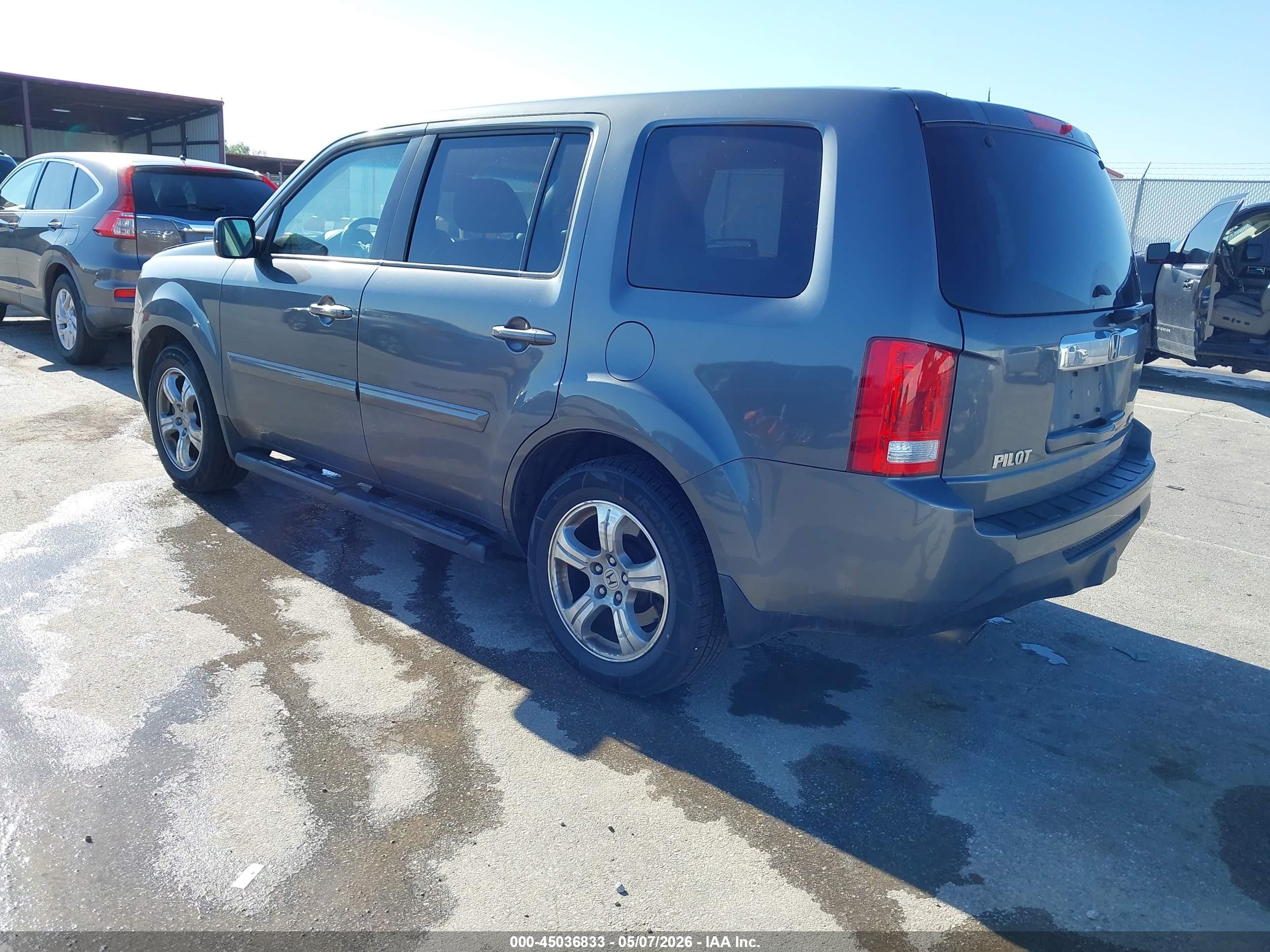HONDA PILOT image 3