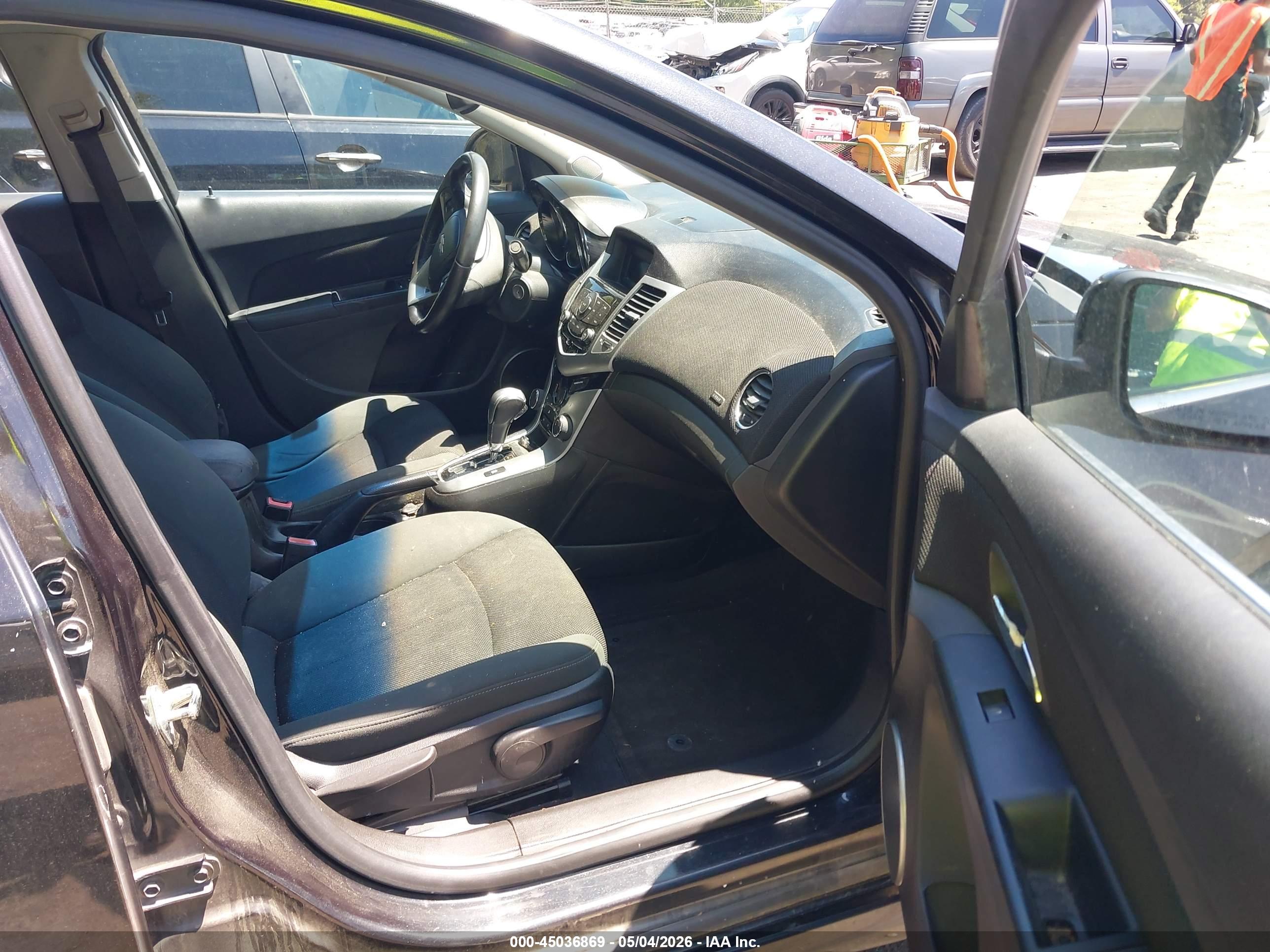 CHEVROLET CRUZE image 5
