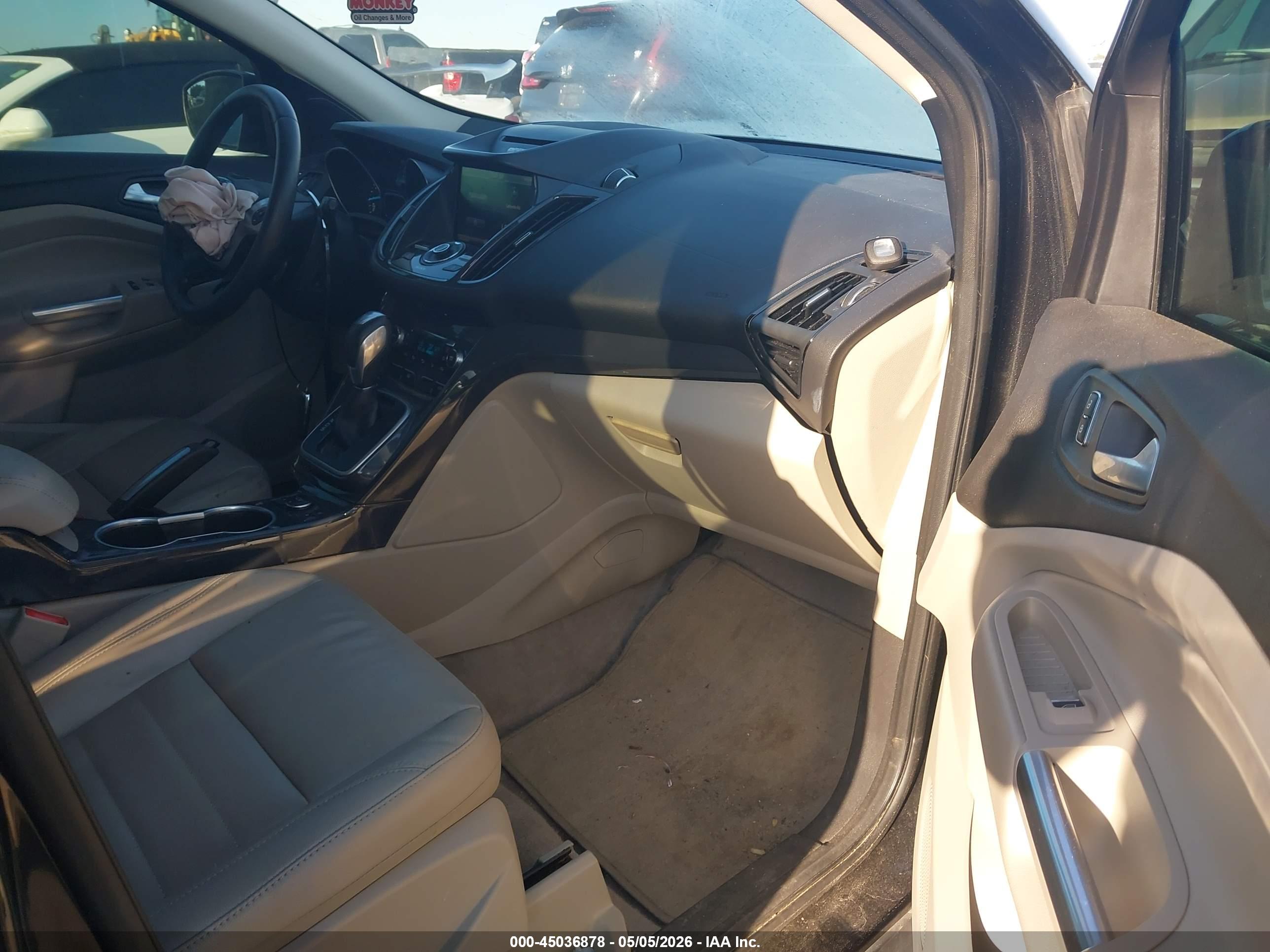 FORD ESCAPE image 5