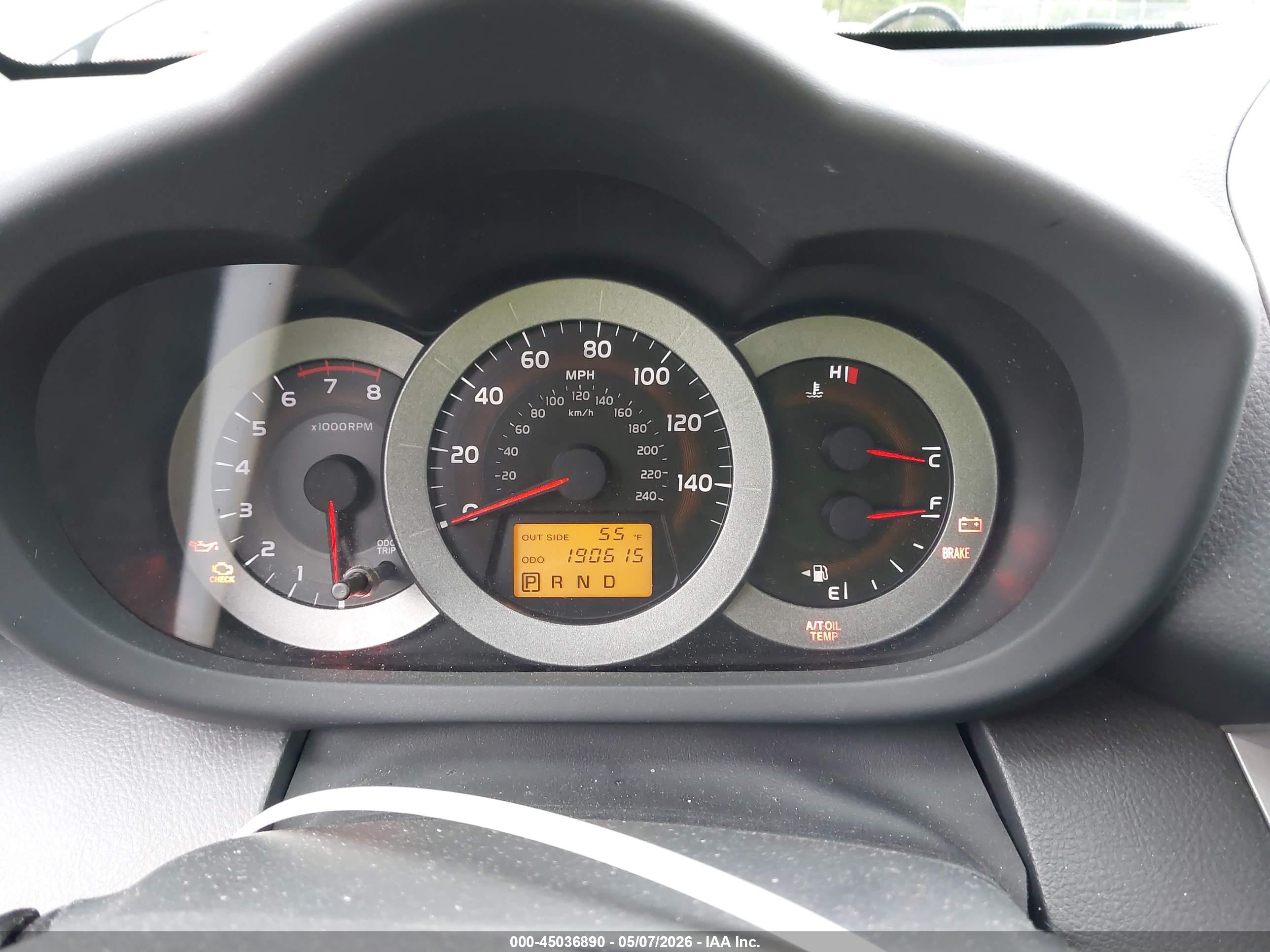 TOYOTA RAV4 image 7