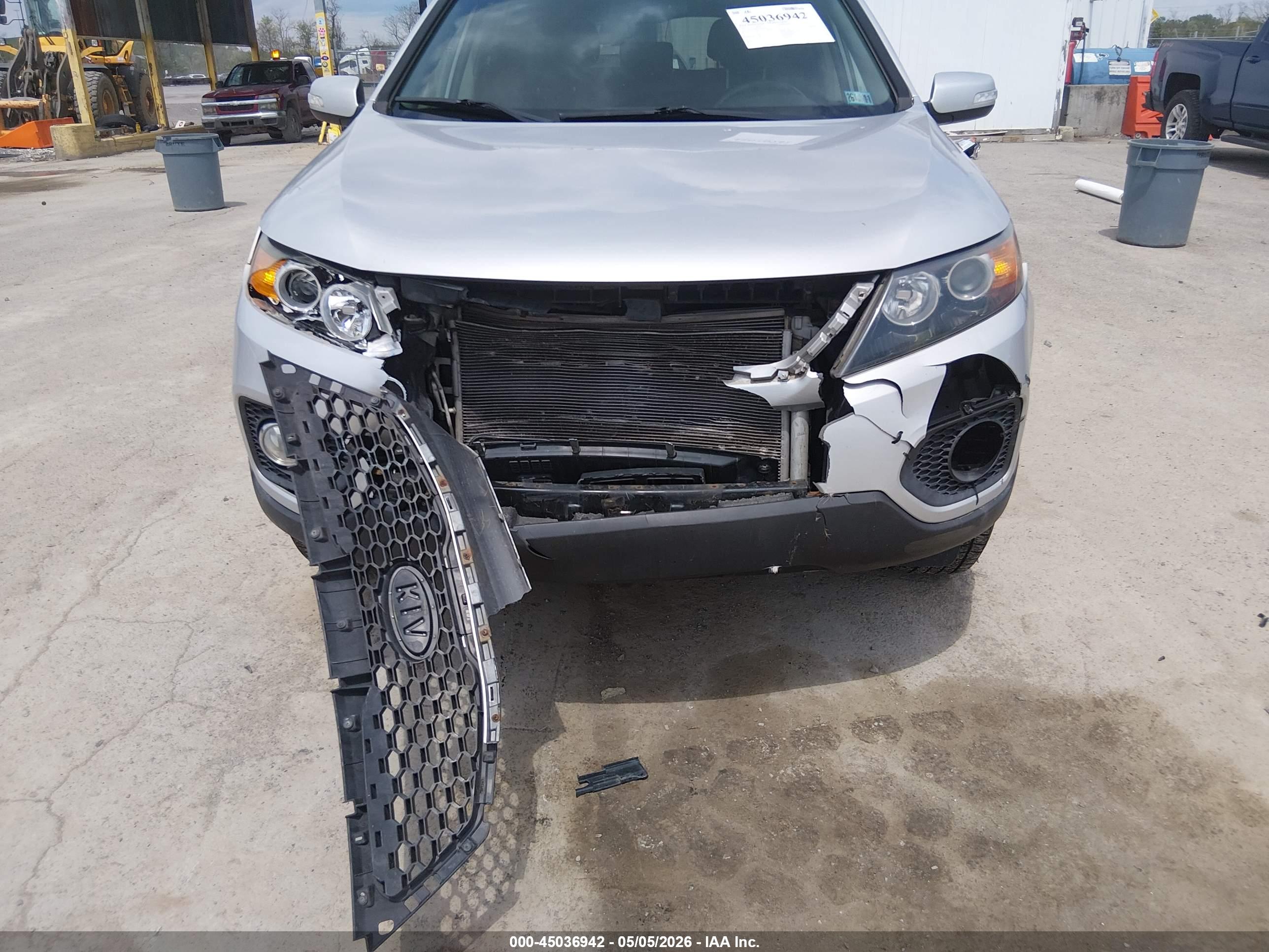 KIA SORENTO image 6