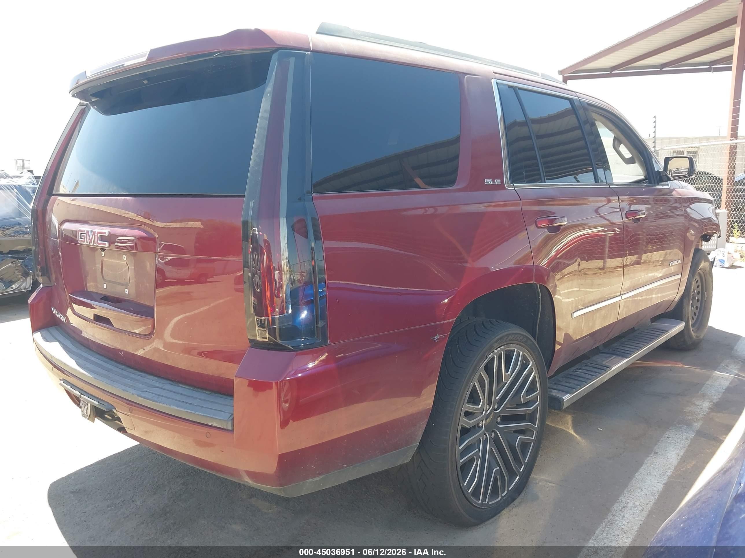 GMC YUKON image 4