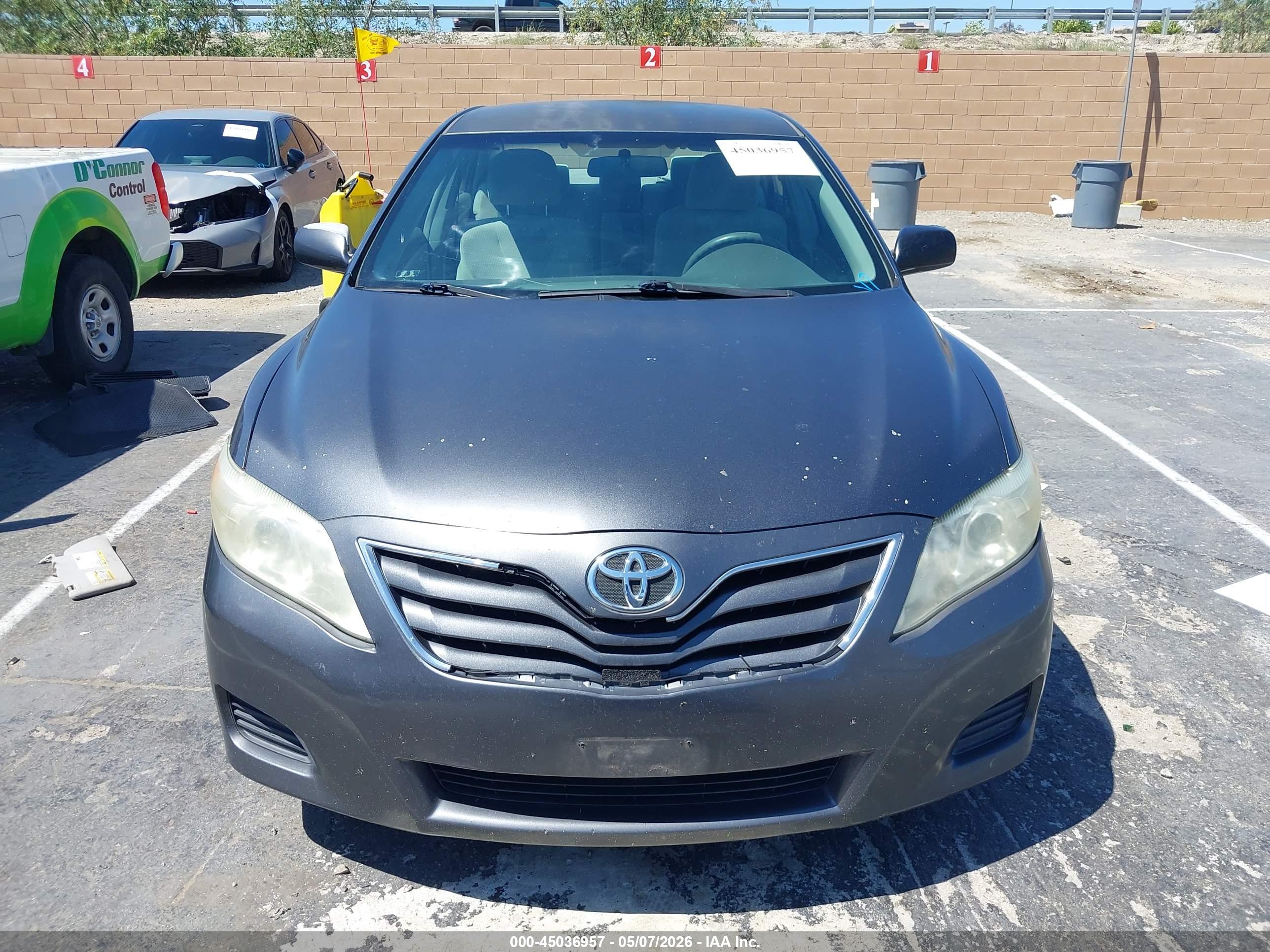 TOYOTA CAMRY image 6