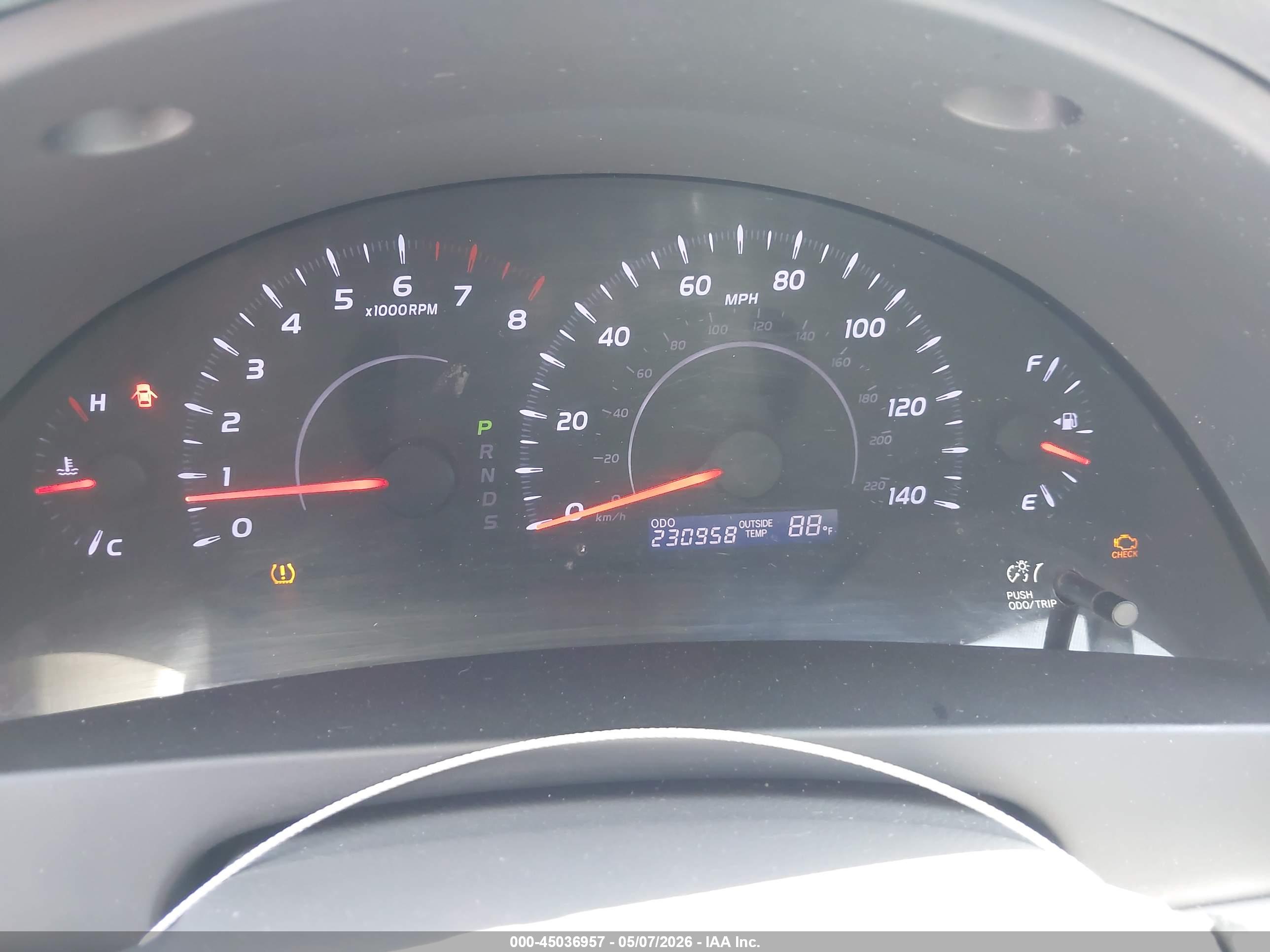 TOYOTA CAMRY image 7