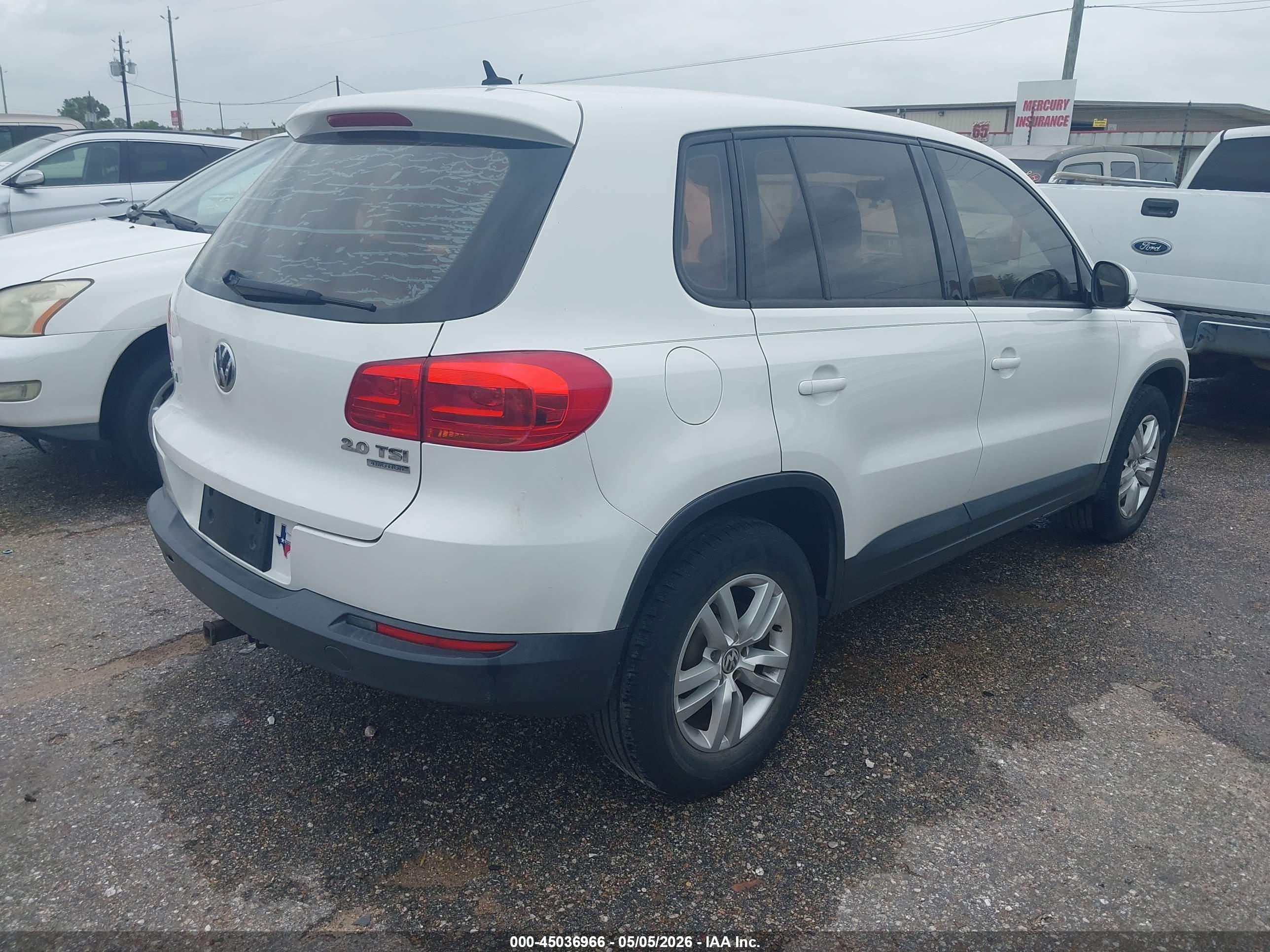 VOLKSWAGEN TIGUAN image 4