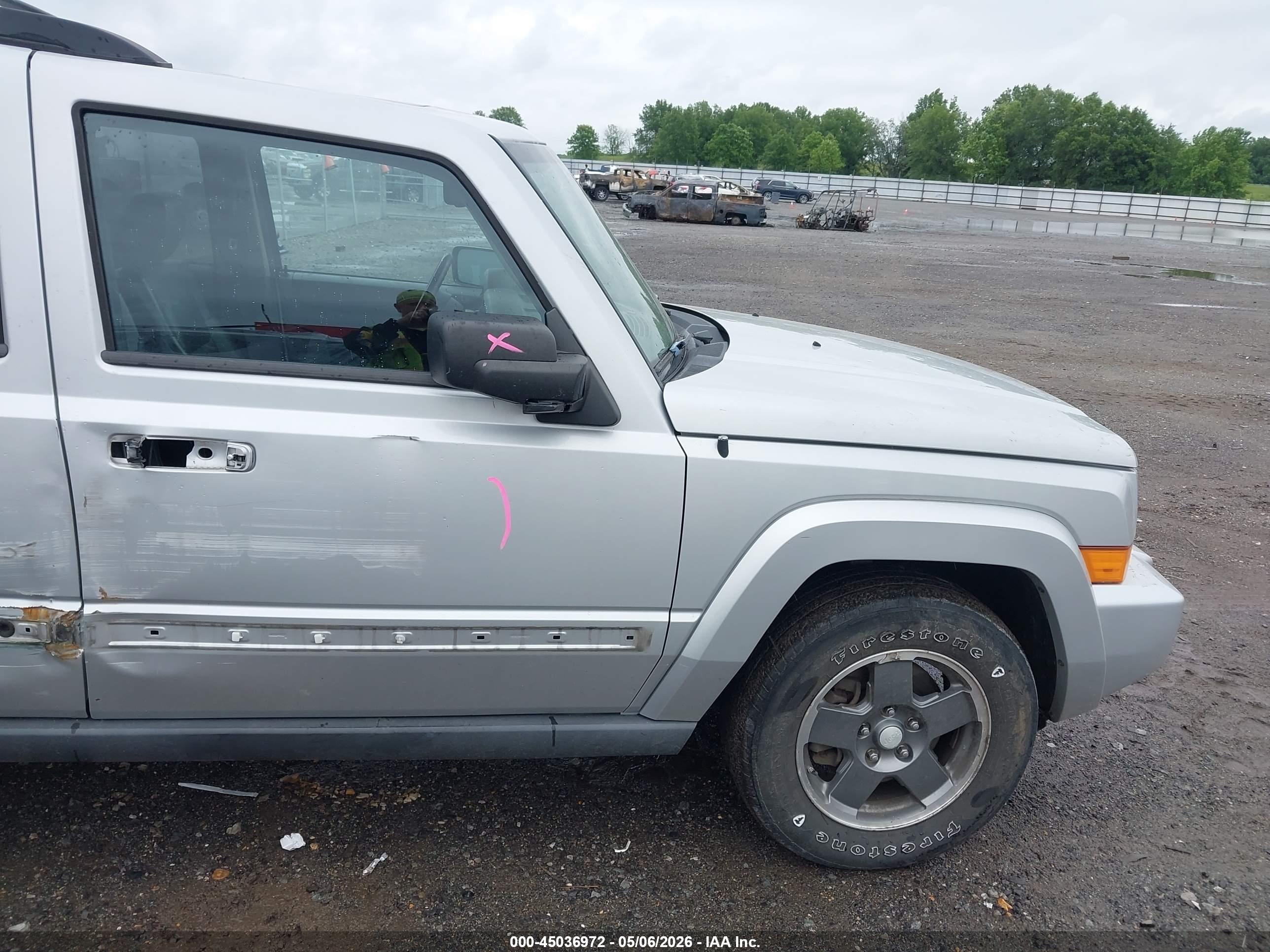JEEP COMMANDER image 6