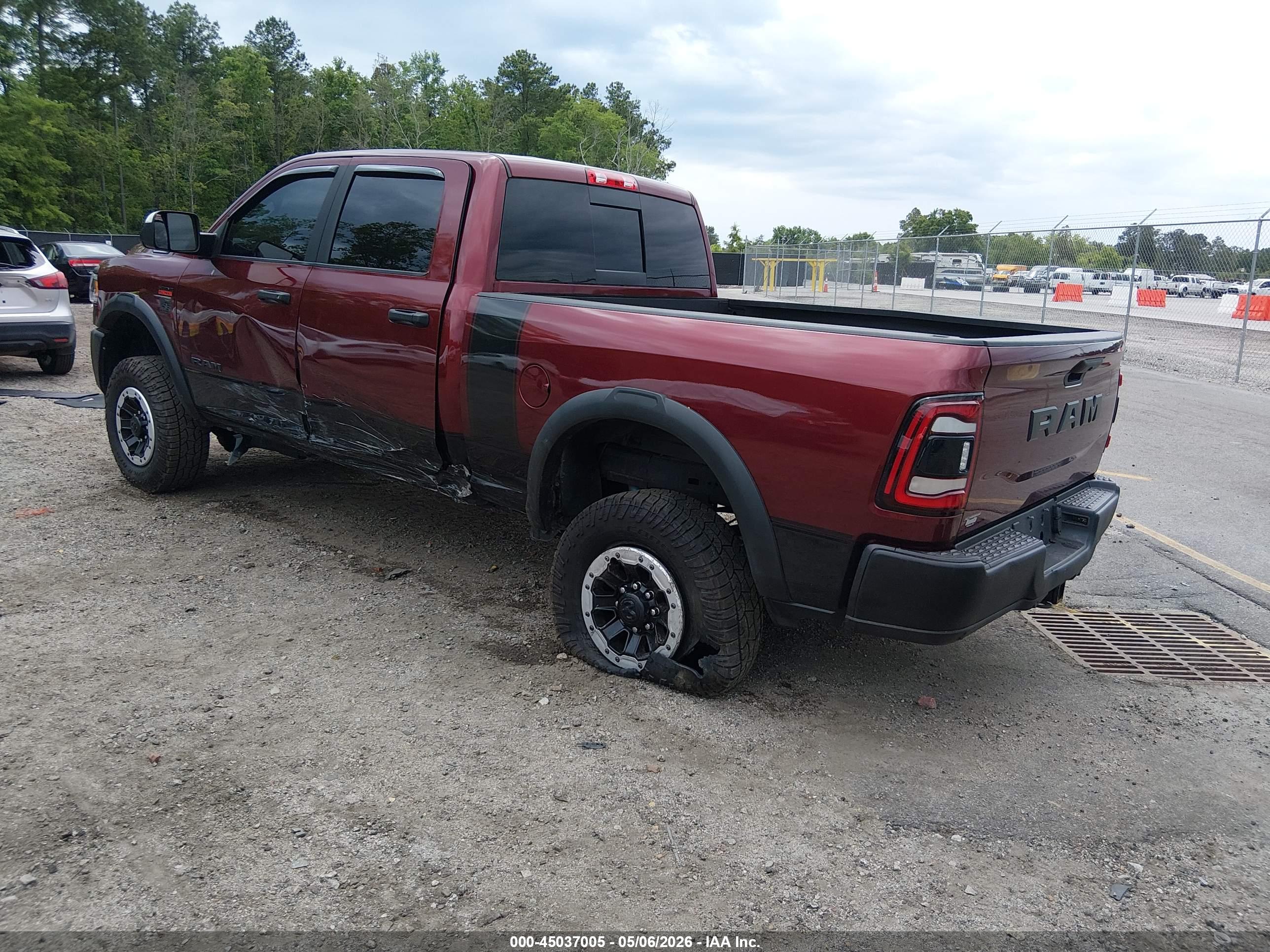 RAM 2500 image 3