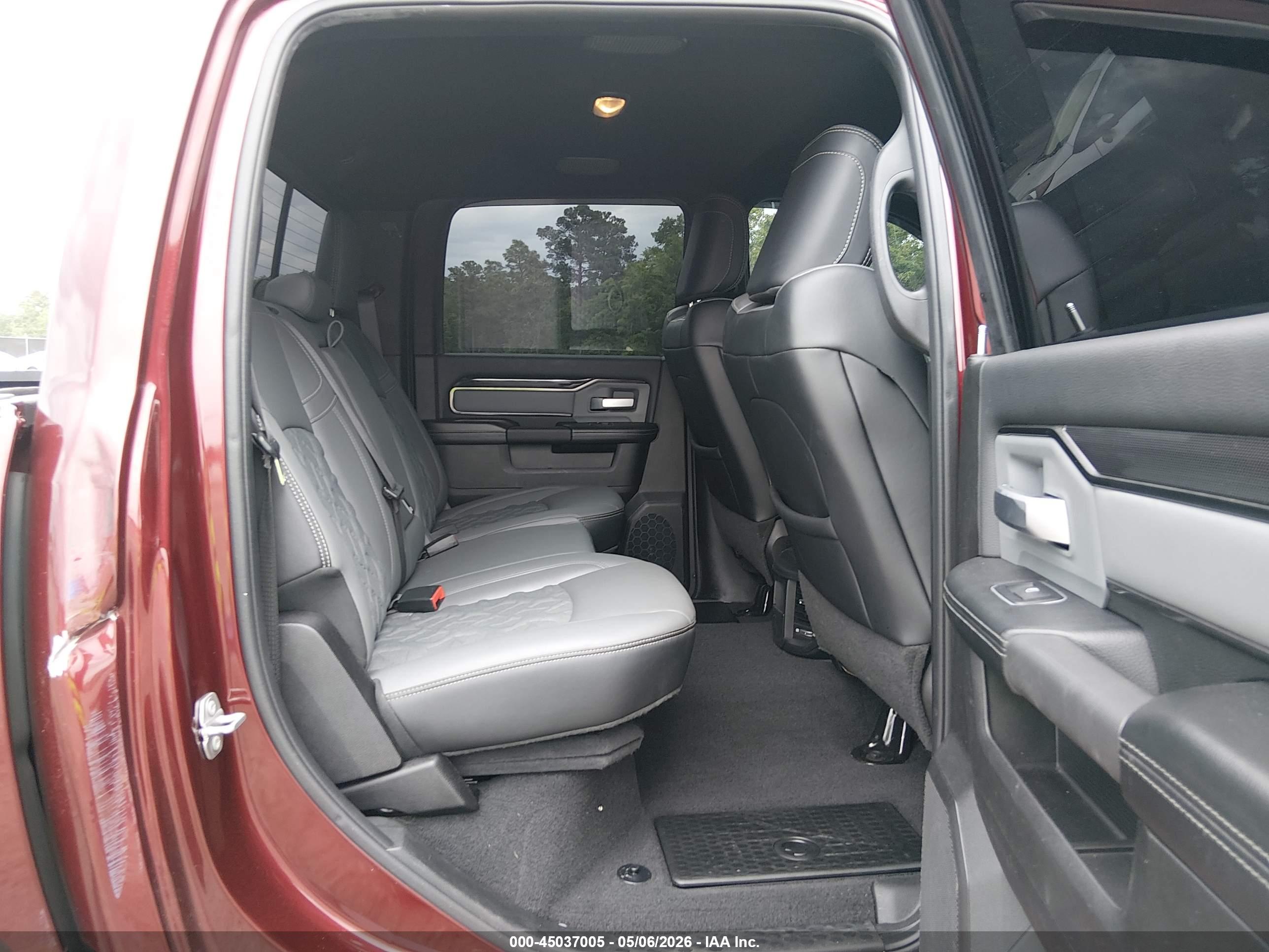 RAM 2500 image 8