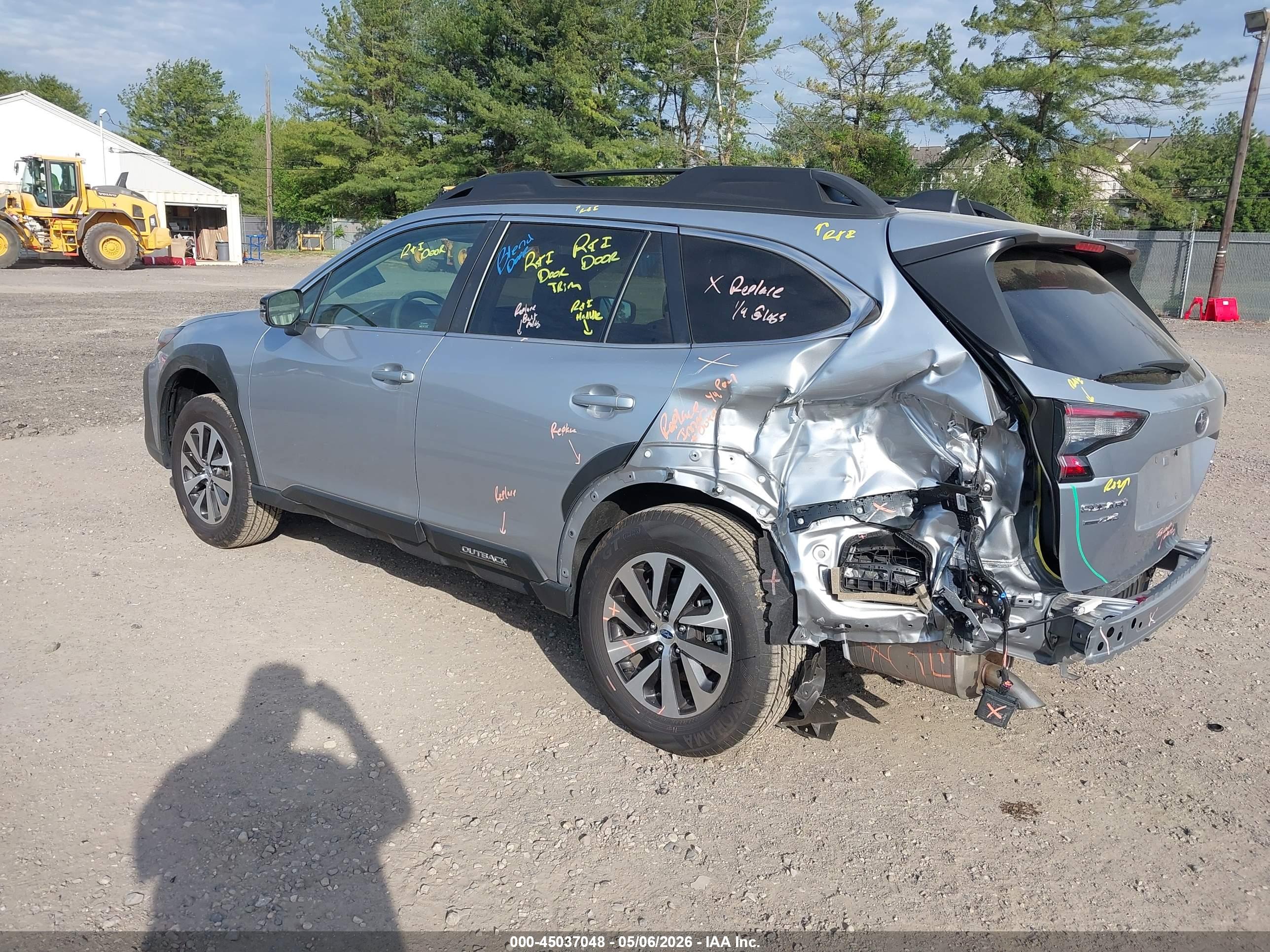 SUBARU OUTBACK image 3