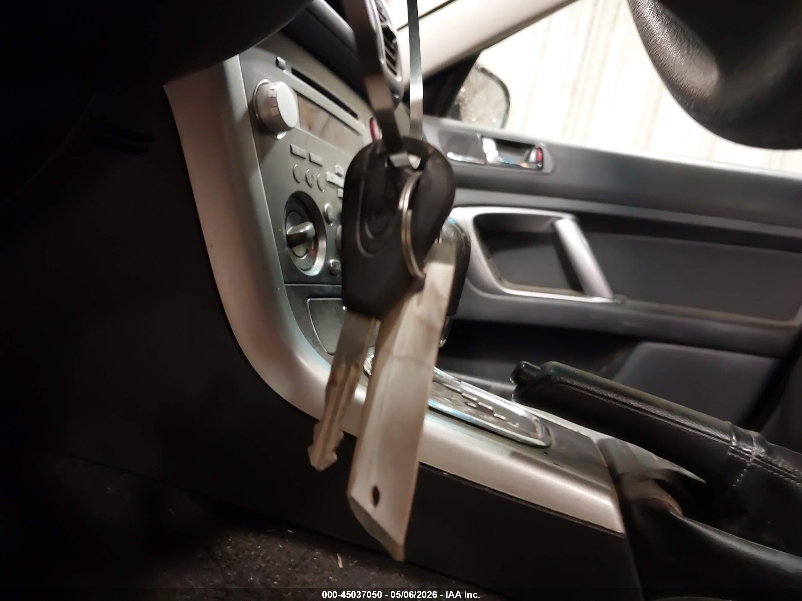 SUBARU OUTBACK image 11
