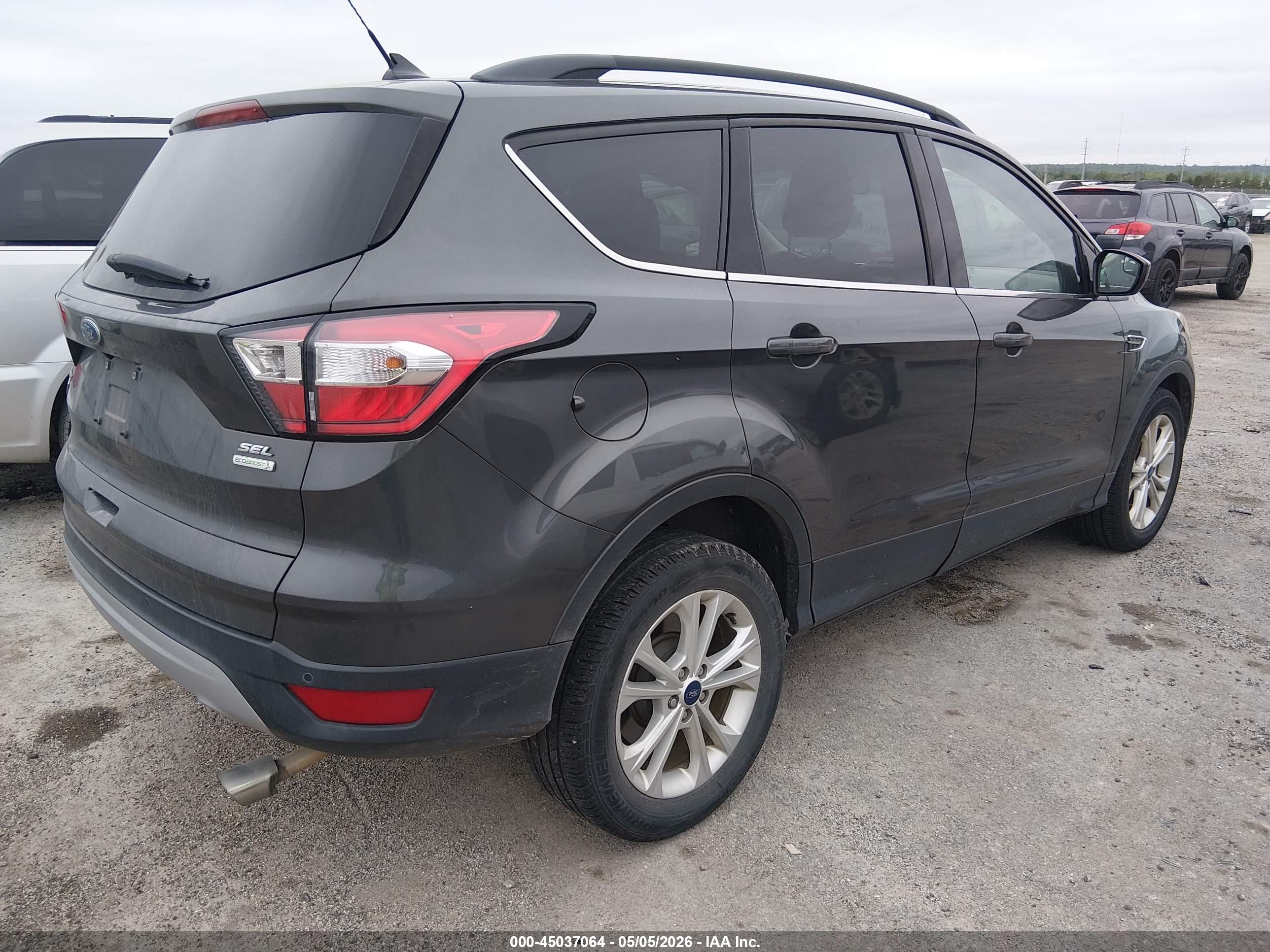 FORD ESCAPE image 4