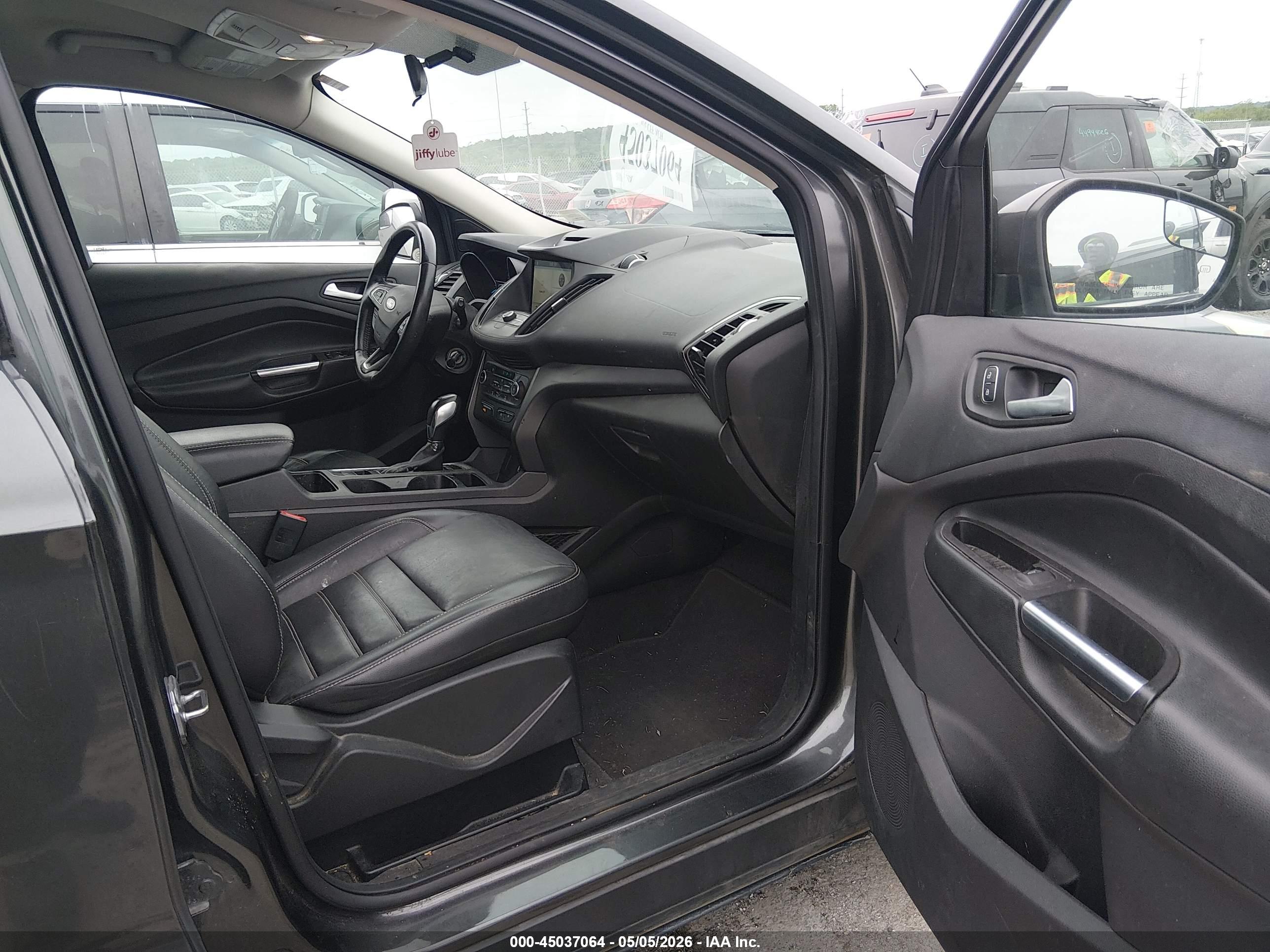 FORD ESCAPE image 5