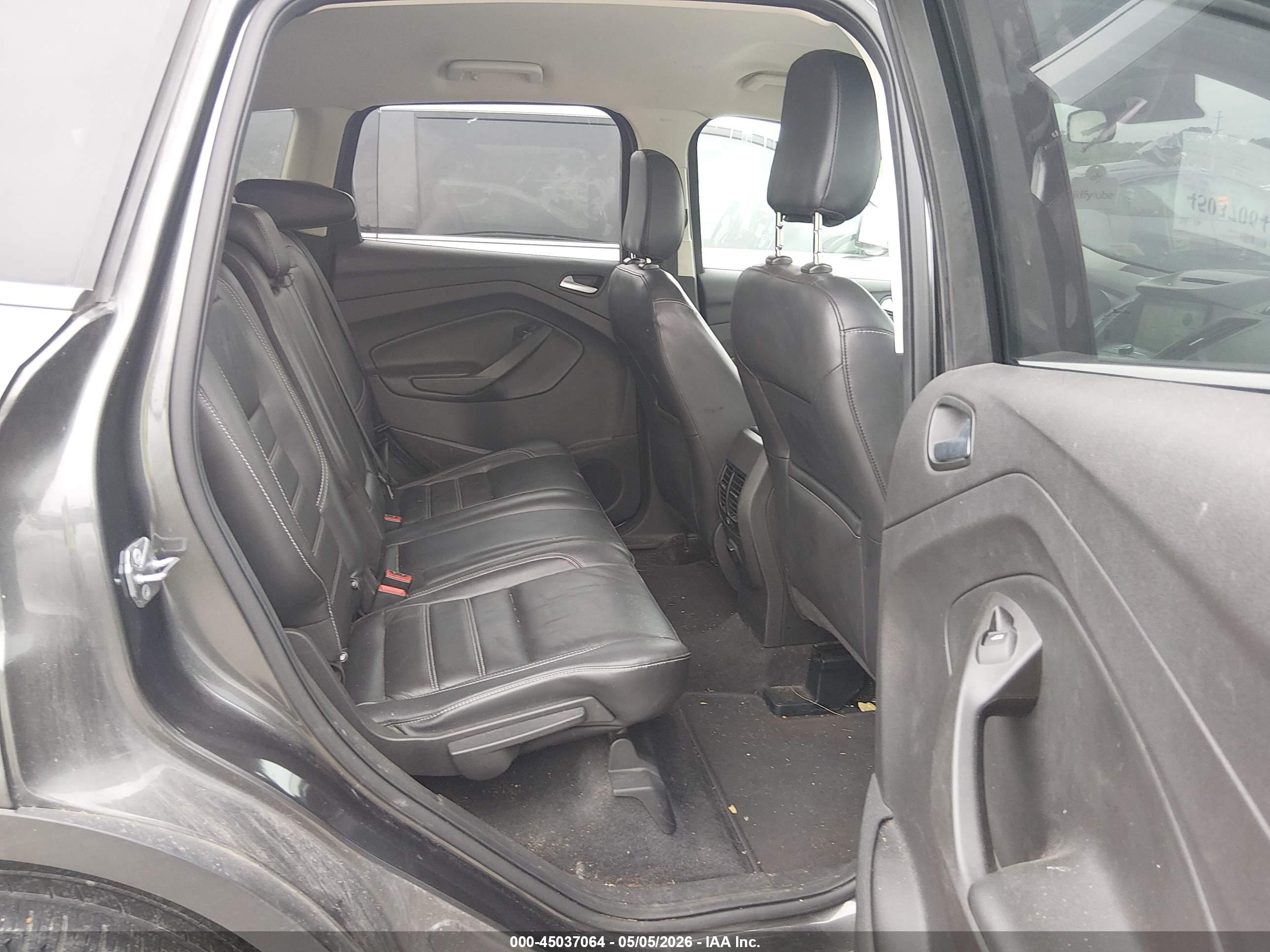 FORD ESCAPE image 8