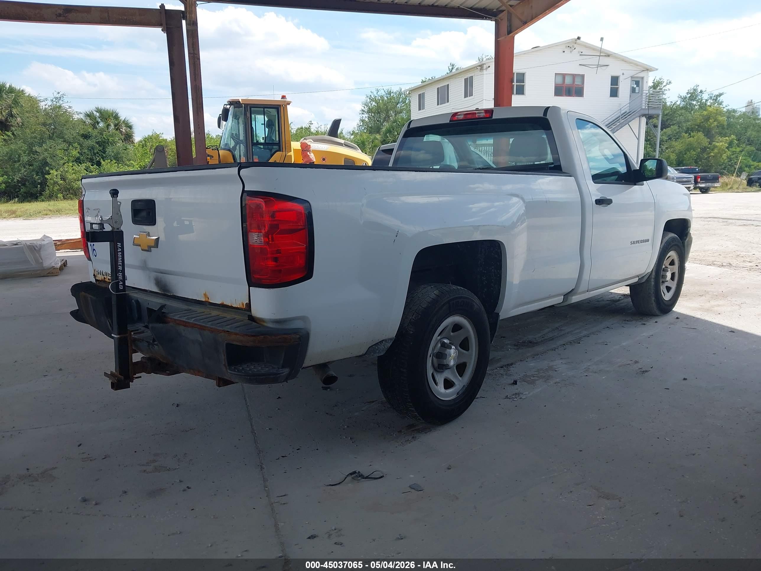 CHEVROLET SILVERADO image 4