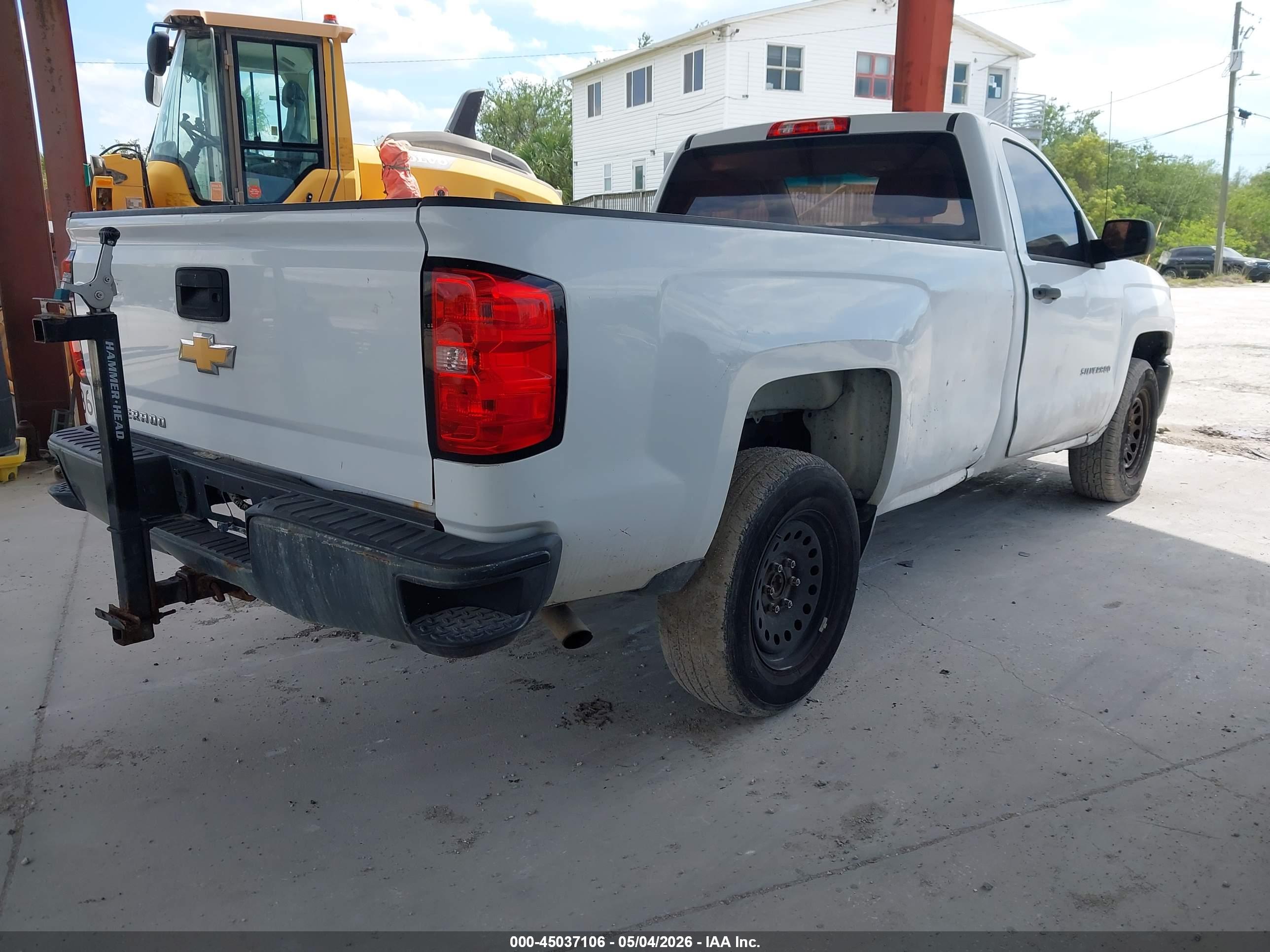 CHEVROLET SILVERADO image 4