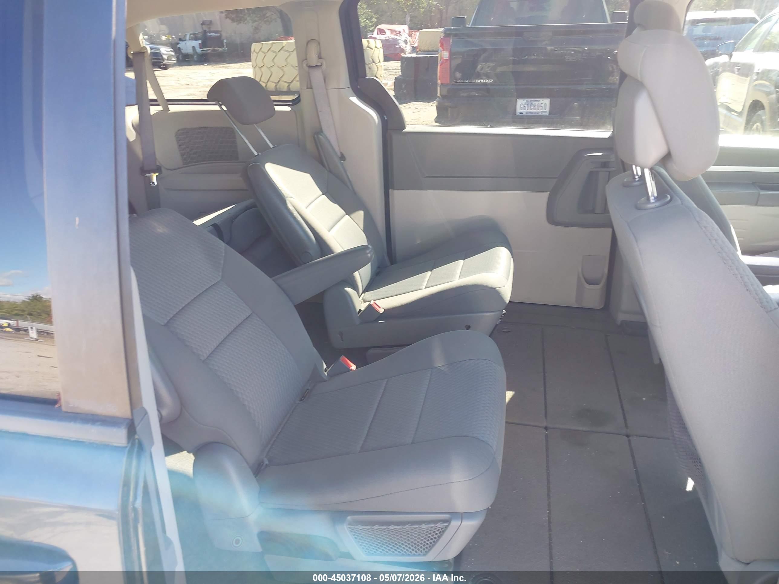 DODGE GRAND image 8