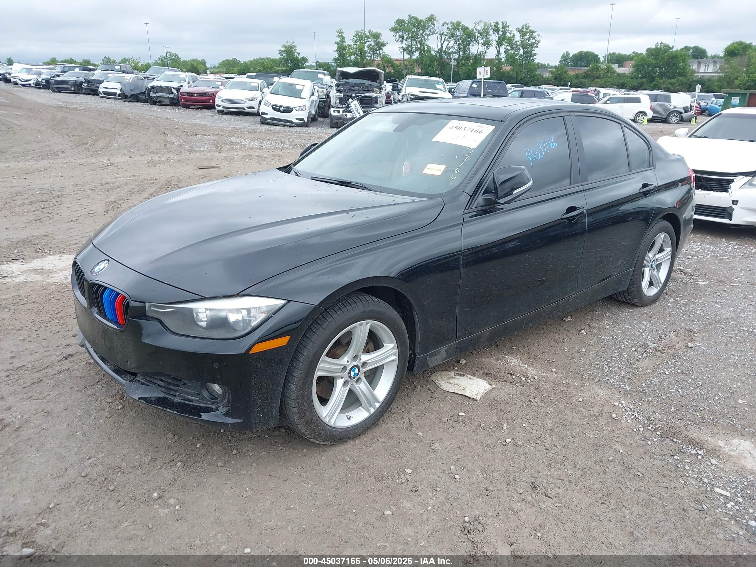 BMW 328I image 2