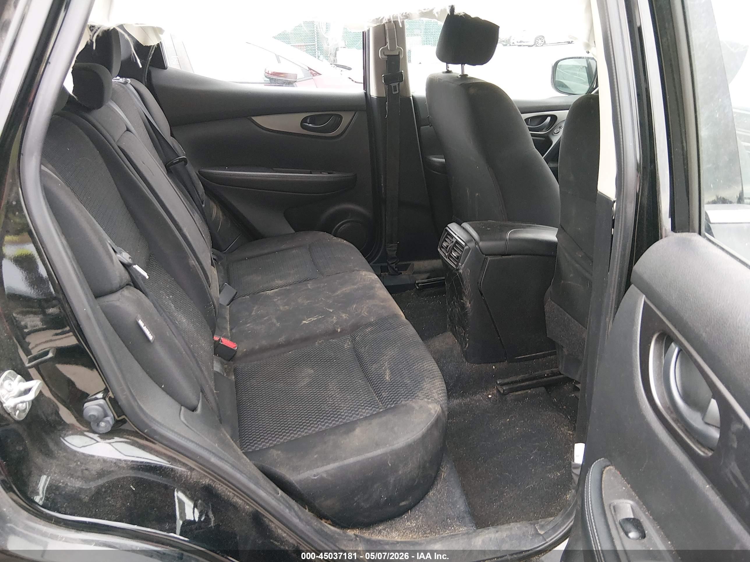 NISSAN ROGUE image 8