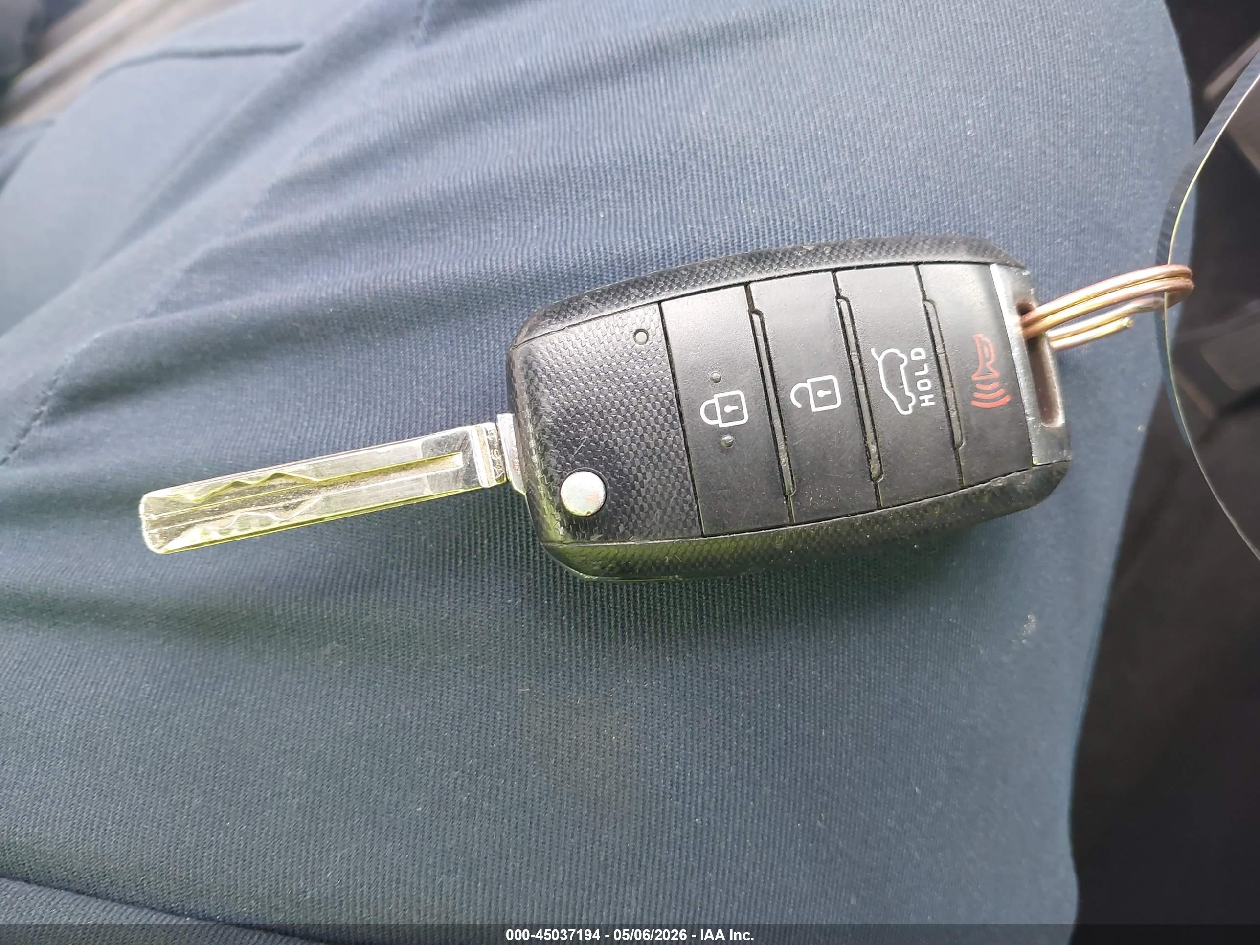 KIA SPORTAGE image 11