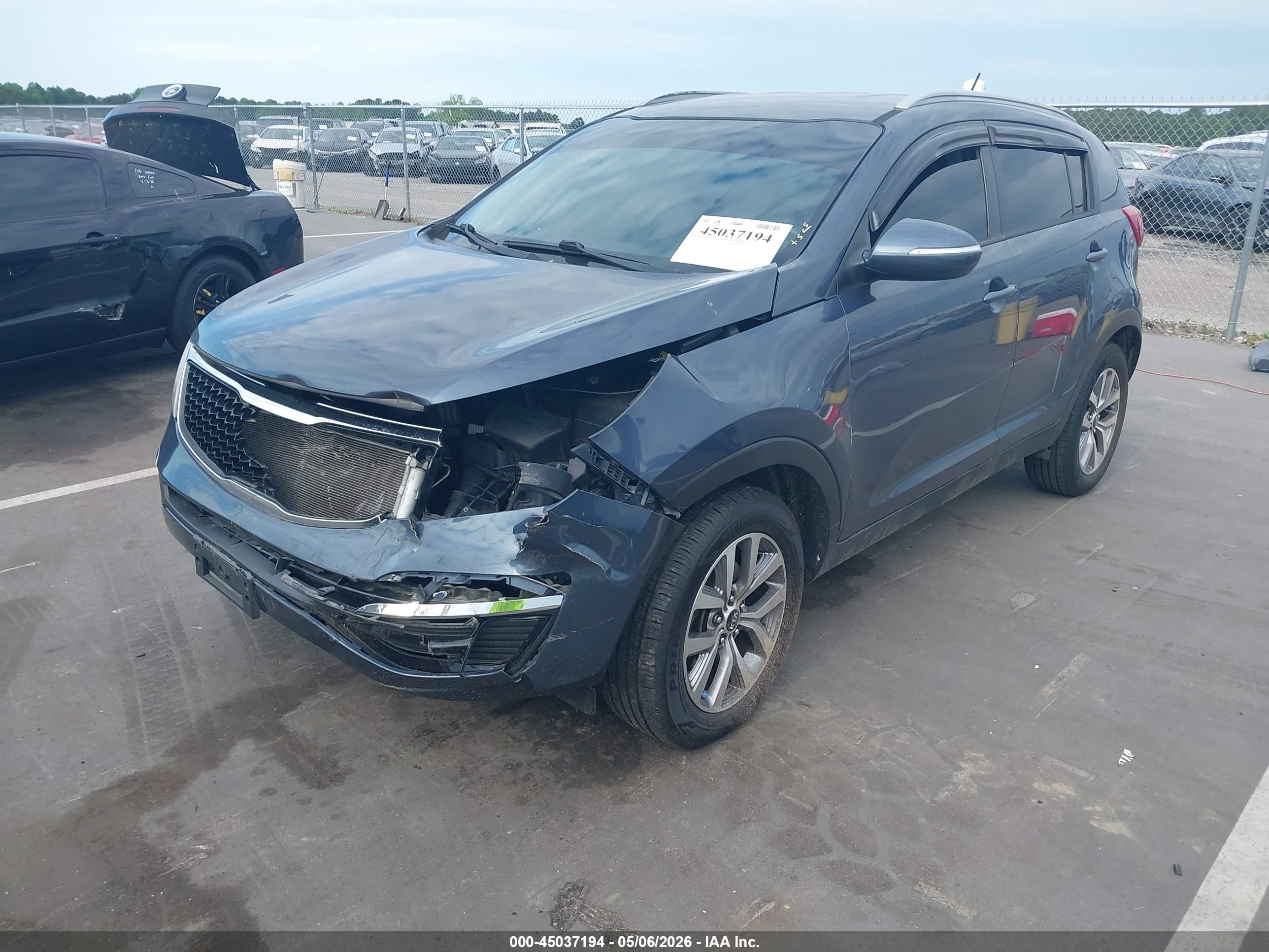KIA SPORTAGE image 2