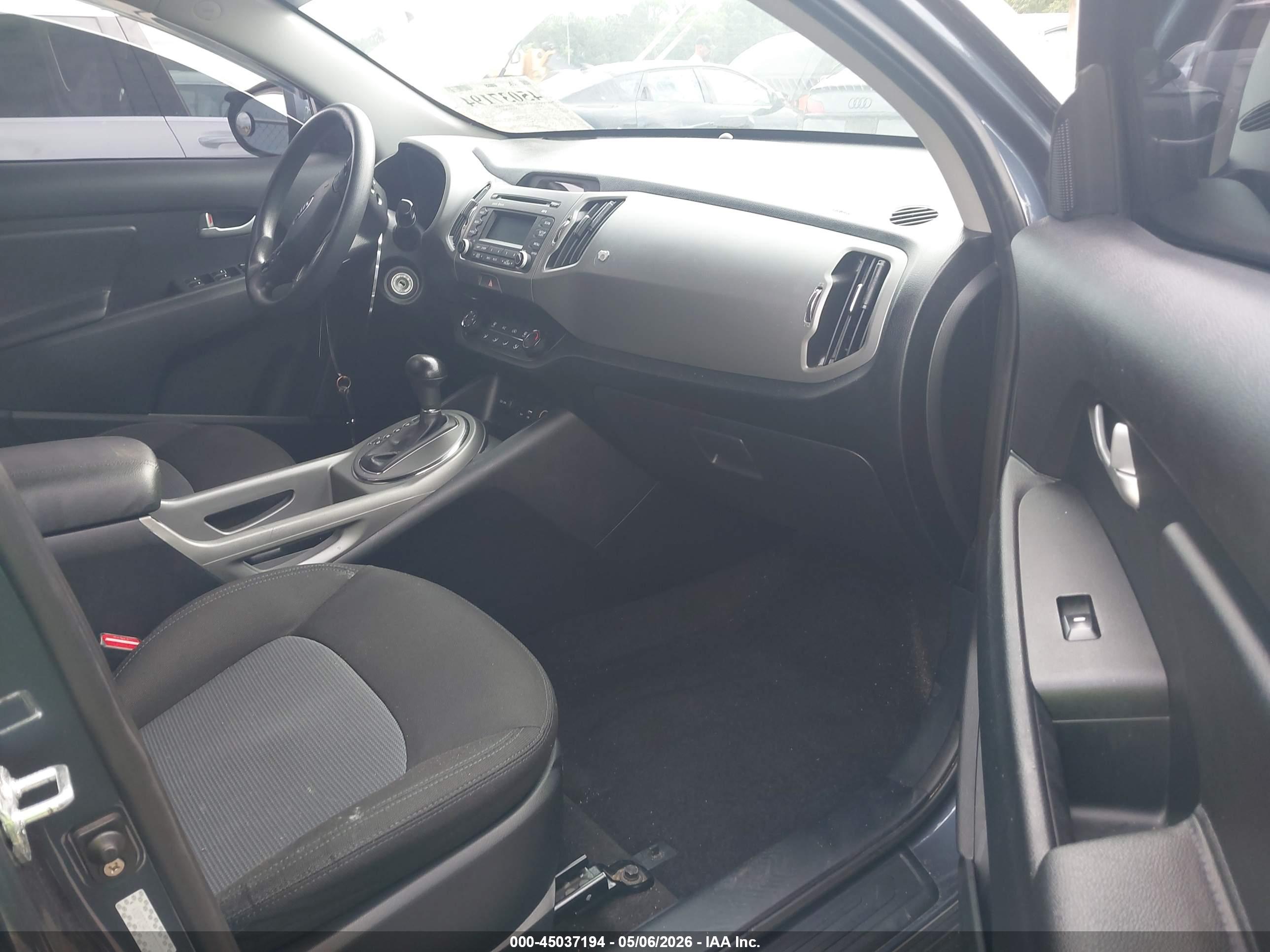 KIA SPORTAGE image 5