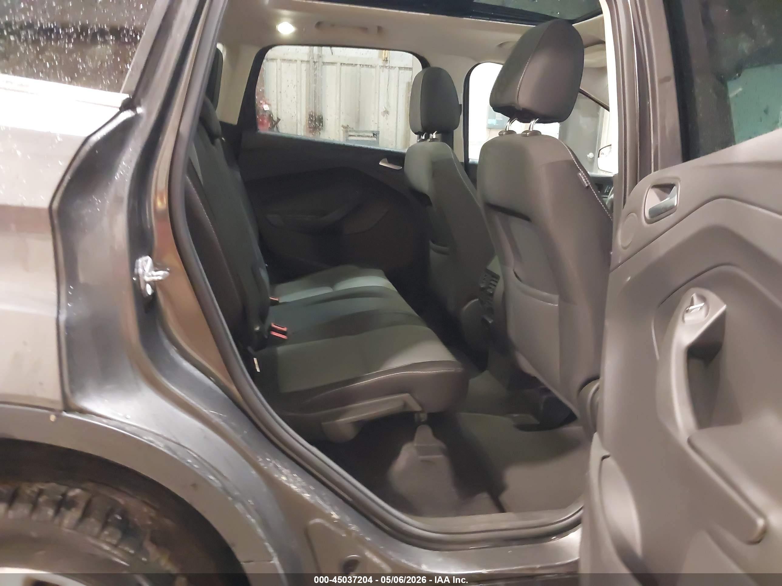 FORD ESCAPE image 8