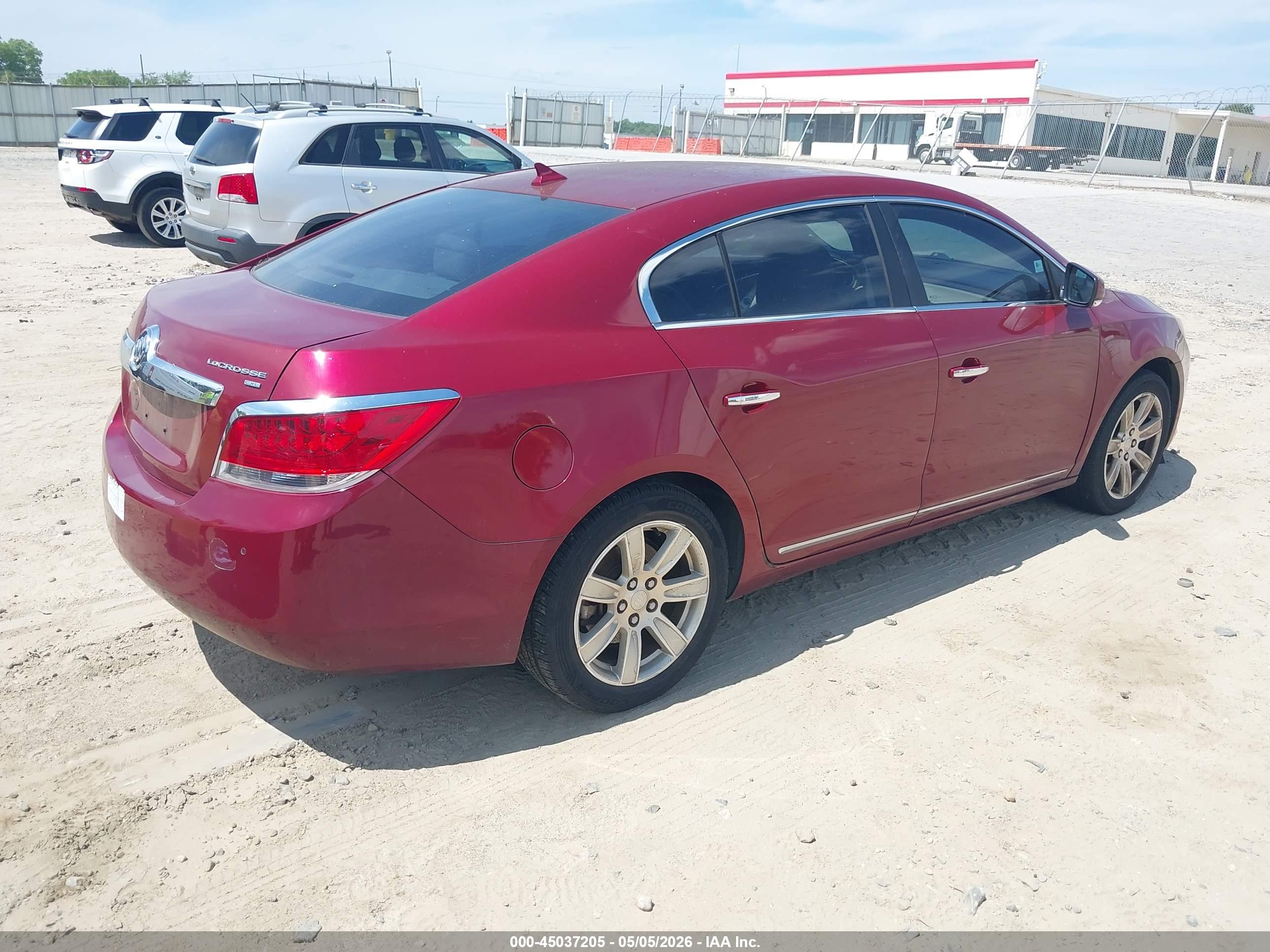BUICK LACROSSE image 4