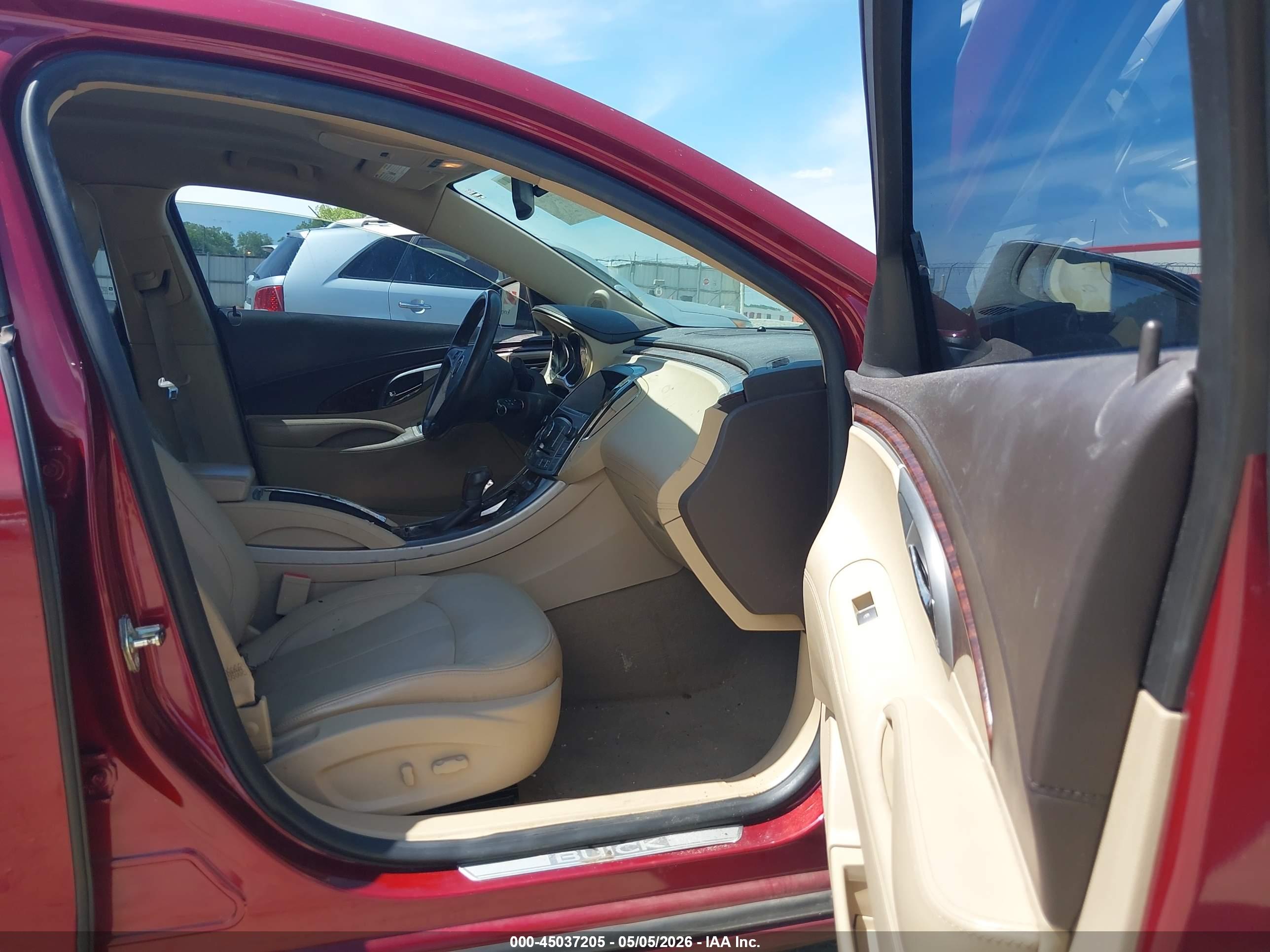 BUICK LACROSSE image 5