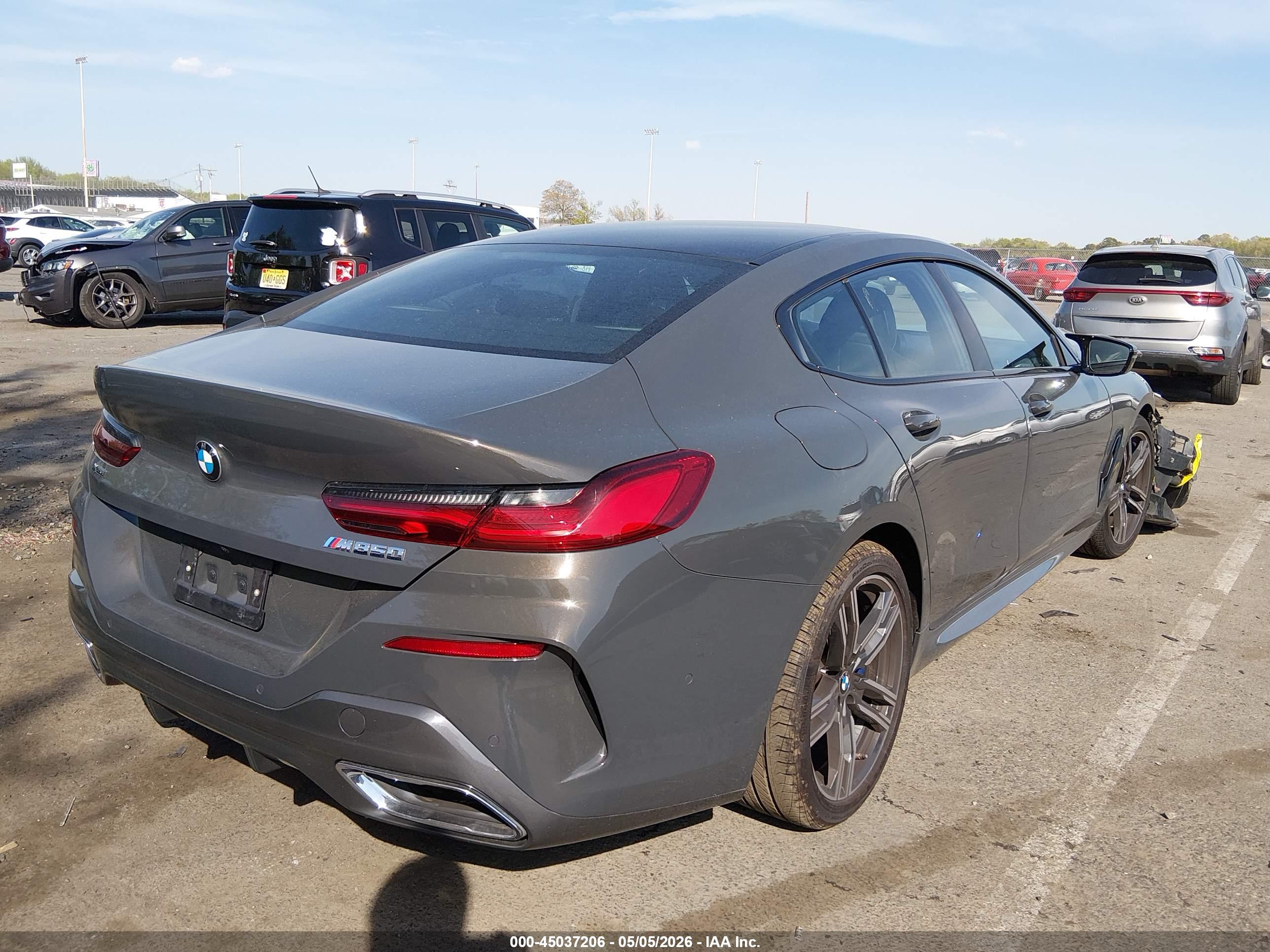 BMW M850I image 4