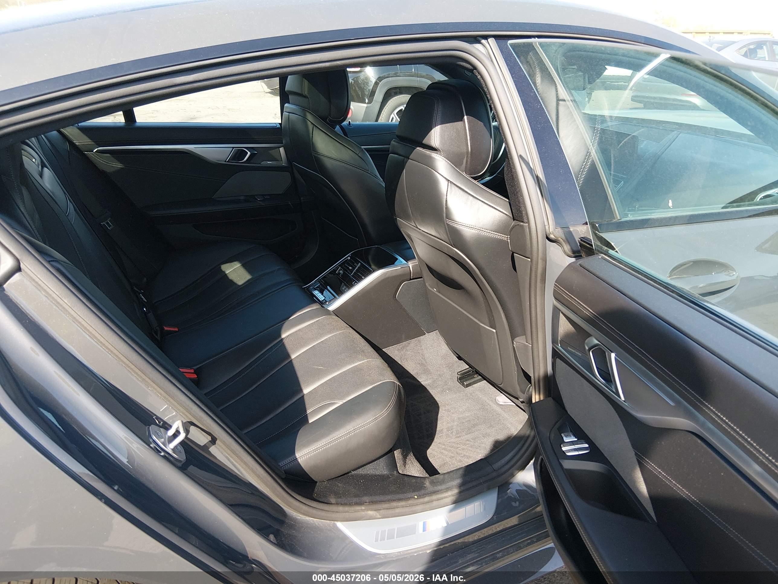 BMW M850I image 8