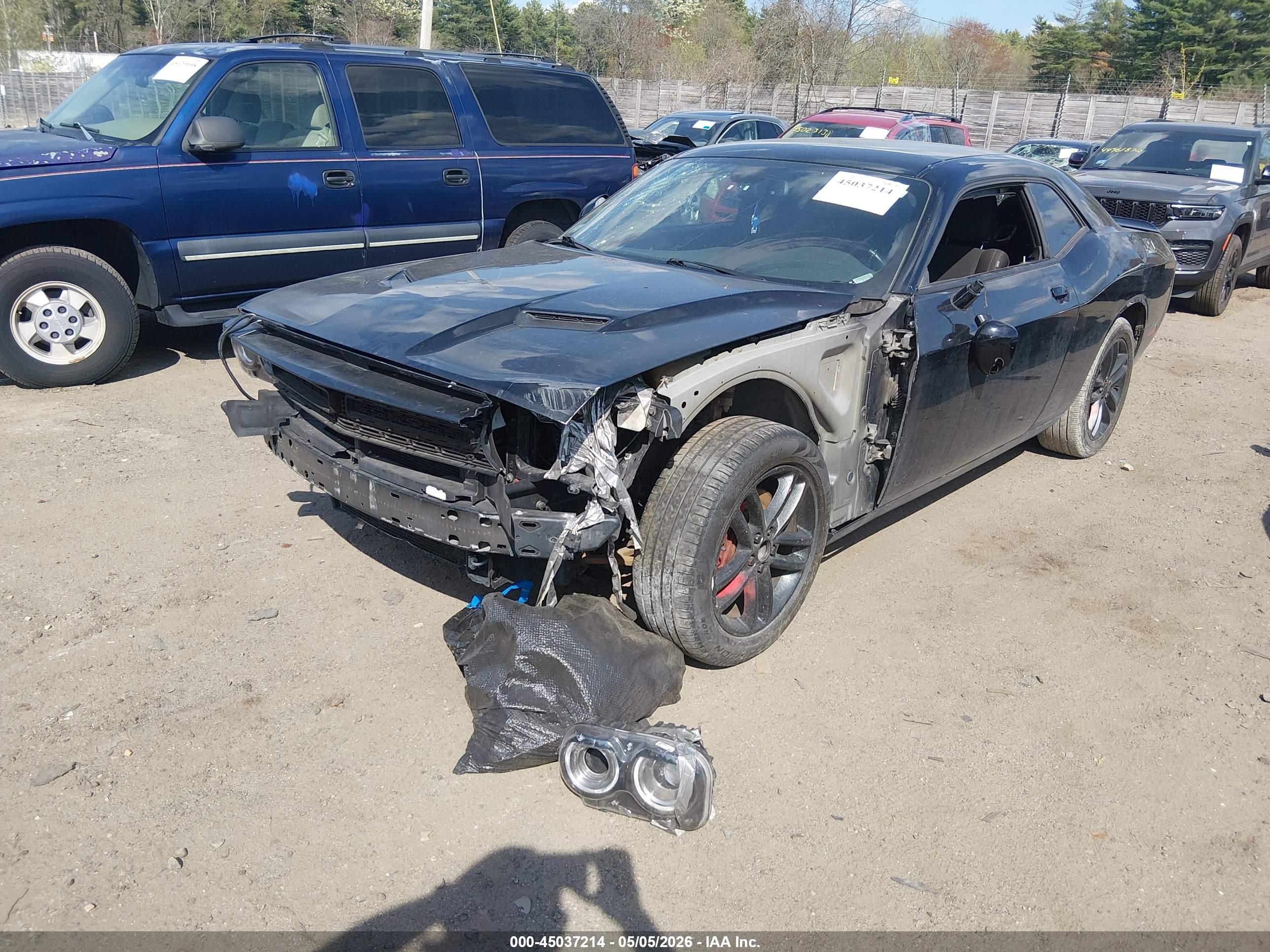 DODGE CHALLENGER image 2