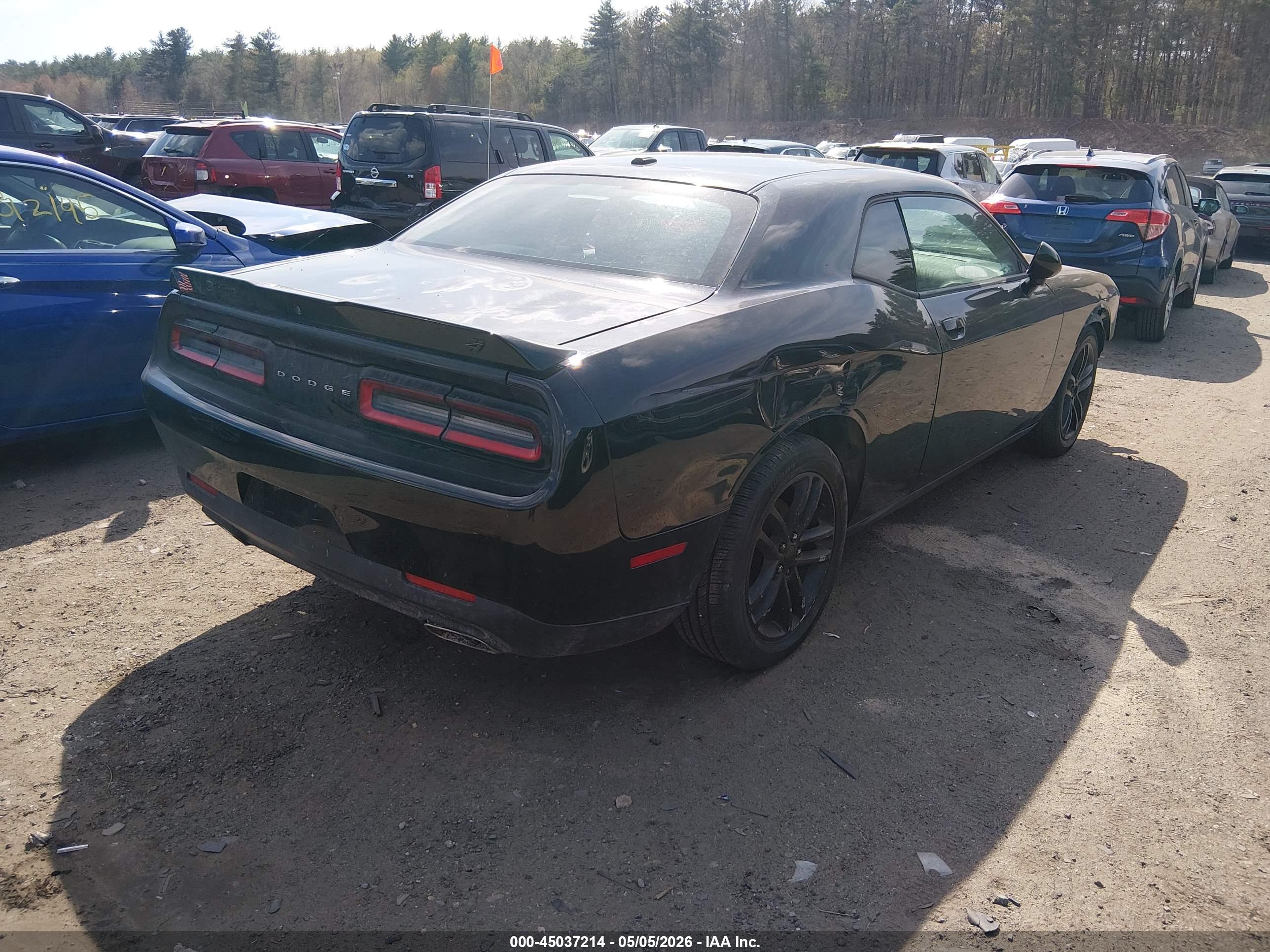 DODGE CHALLENGER image 4